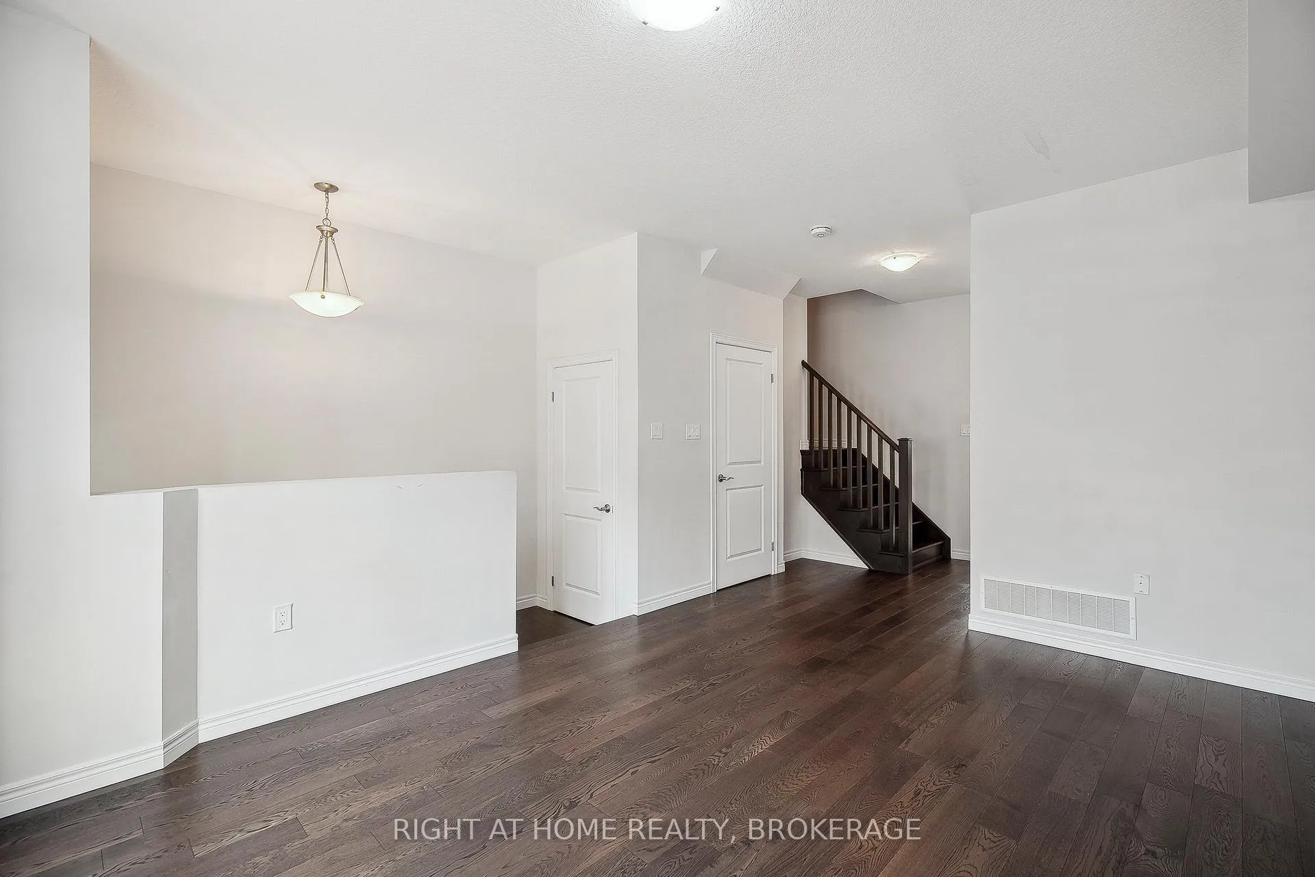 Photo 7 of 22 Barley Lane, Hamilton, Meadowlands — HOMEH