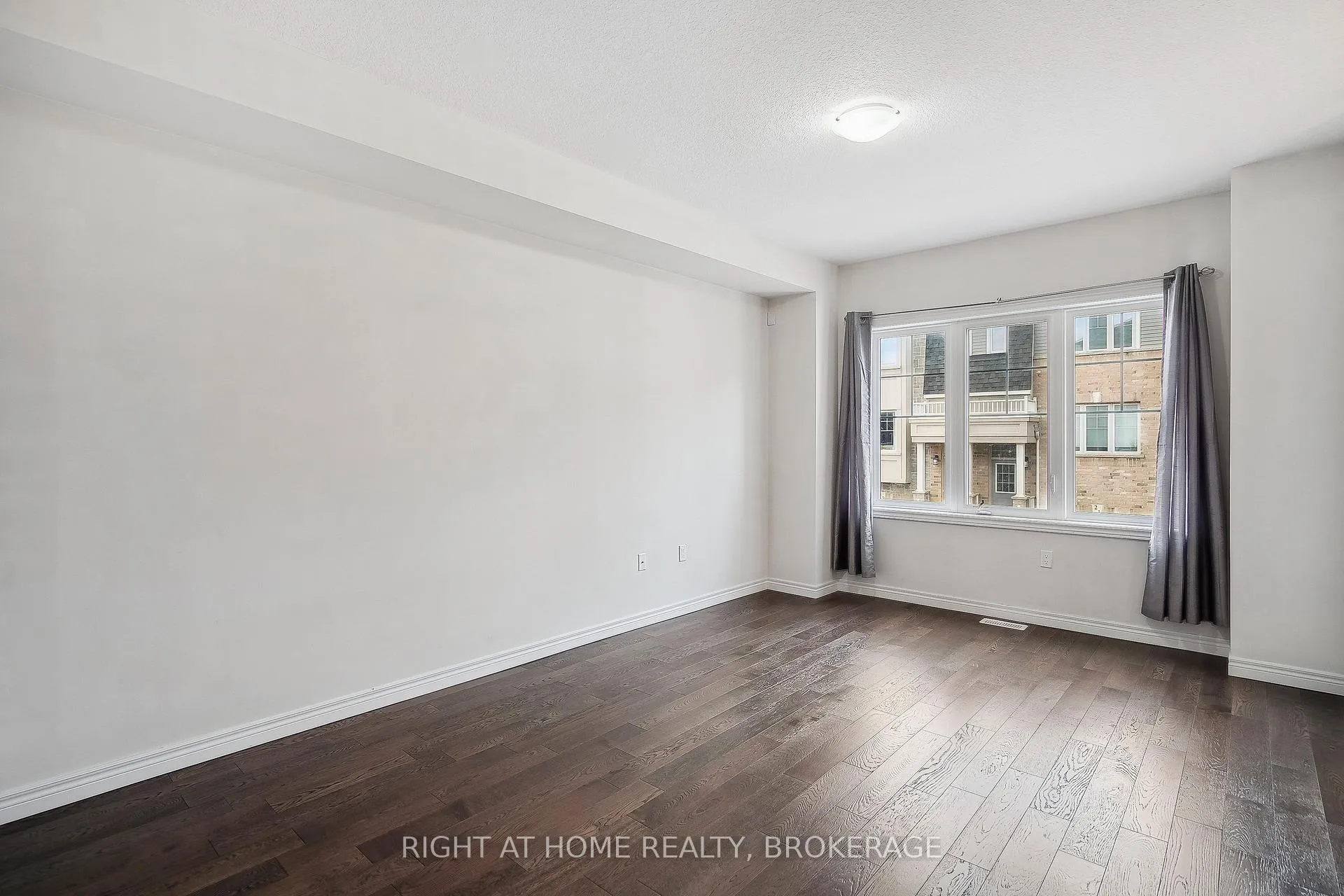 Photo 8 of 22 Barley Lane, Hamilton, Meadowlands — HOMEH