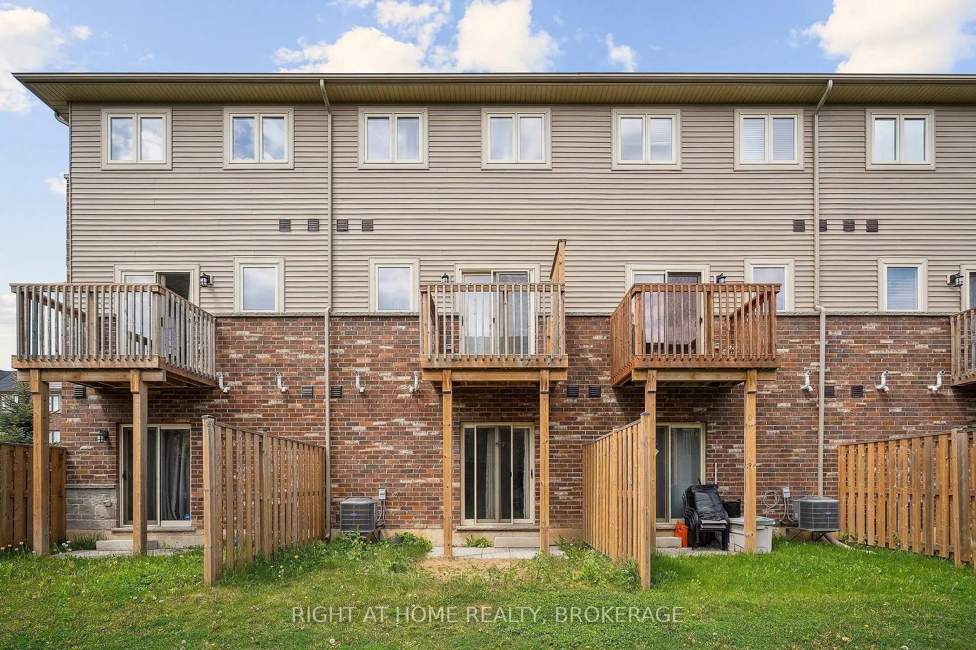 Photo 31 of 22 Barley Lane, Hamilton, Meadowlands — HOMEH