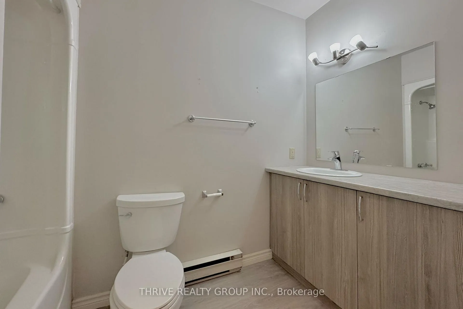 Photo 8 of Unit 9, 156 Main Street, Bluewater, Hay — HOMEH
