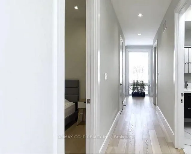 Photo 4 of Unit SM 1, 91 Cadorna Avenue, Toronto, Danforth Village-East York — HOMEH