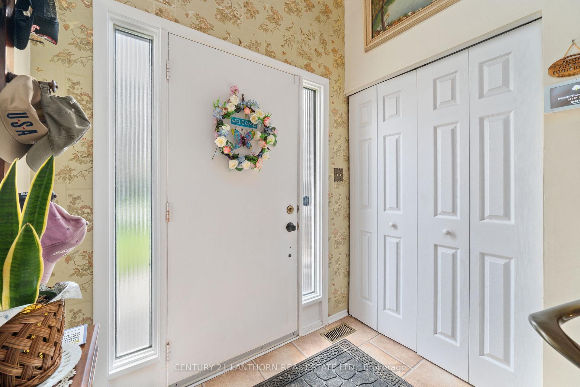 Photo 4 of 4 Hope Crescent, Belleville, Belleville Ward — HOMEH