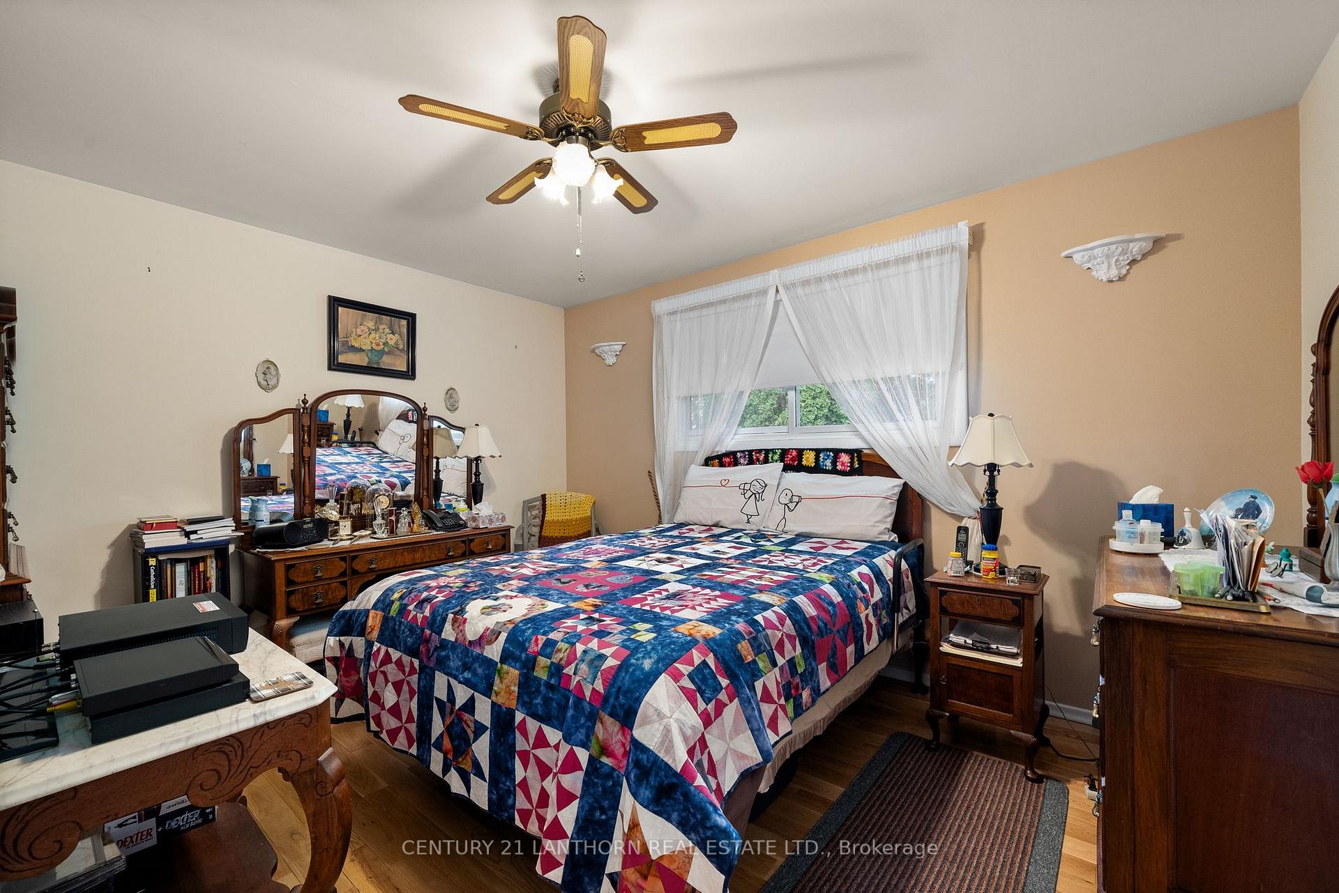 Photo 14 of 4 Hope Crescent, Belleville, Belleville Ward — HOMEH