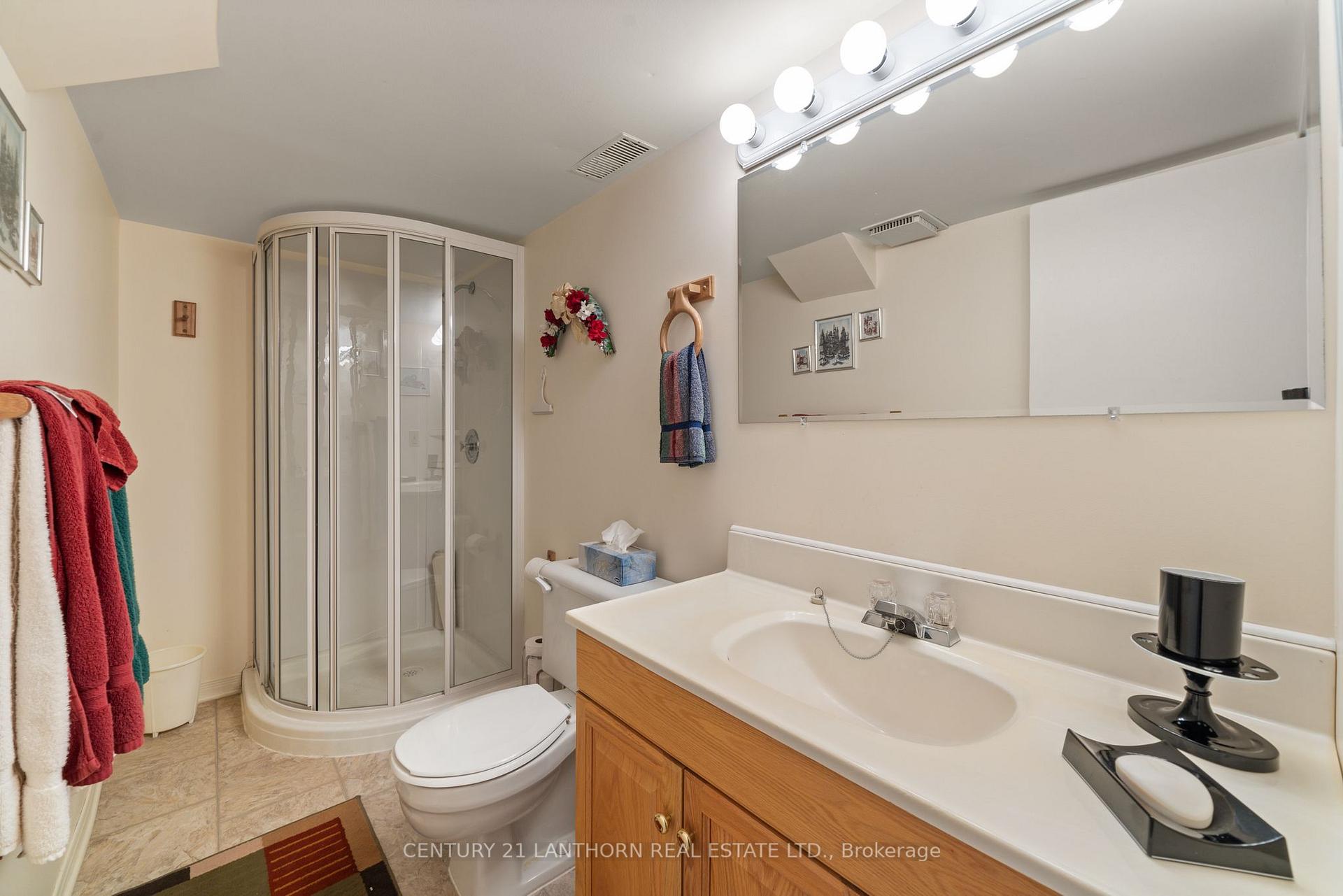 Photo 21 of 4 Hope Crescent, Belleville, Belleville Ward — HOMEH