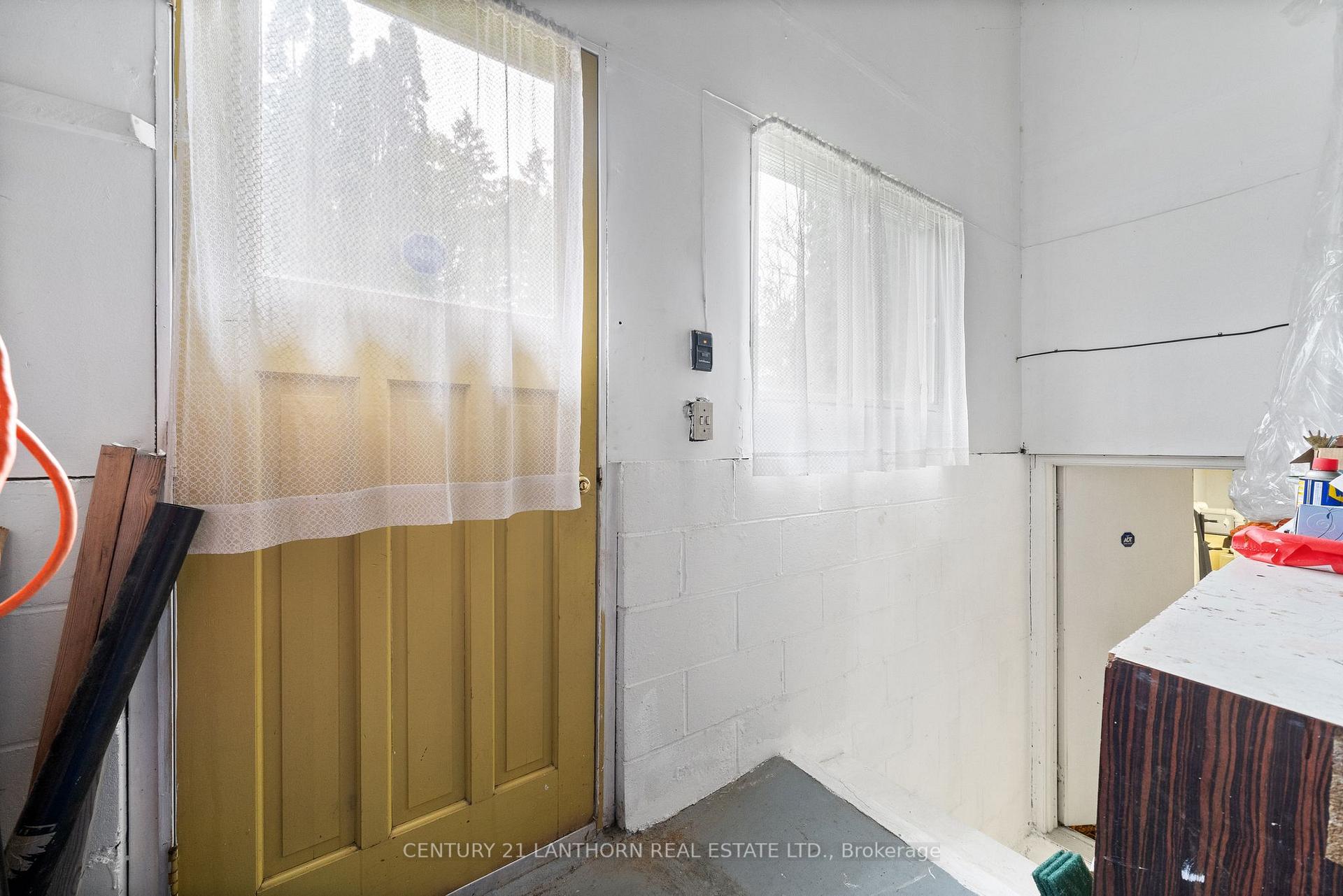 Photo 23 of 4 Hope Crescent, Belleville, Belleville Ward — HOMEH