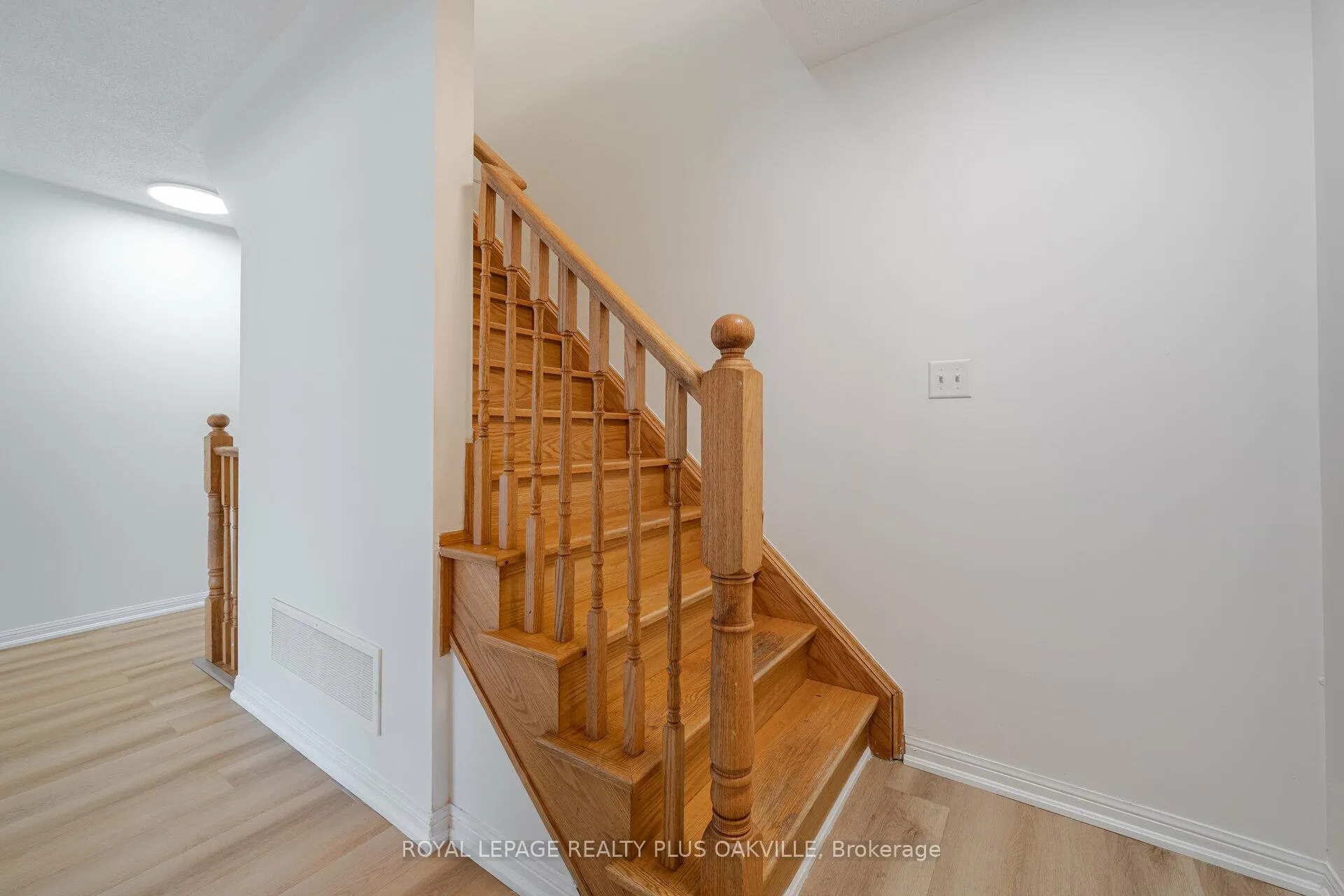 Photo 23 of 57 Bevington Road, Brampton, Northwest Brampton — HOMEH