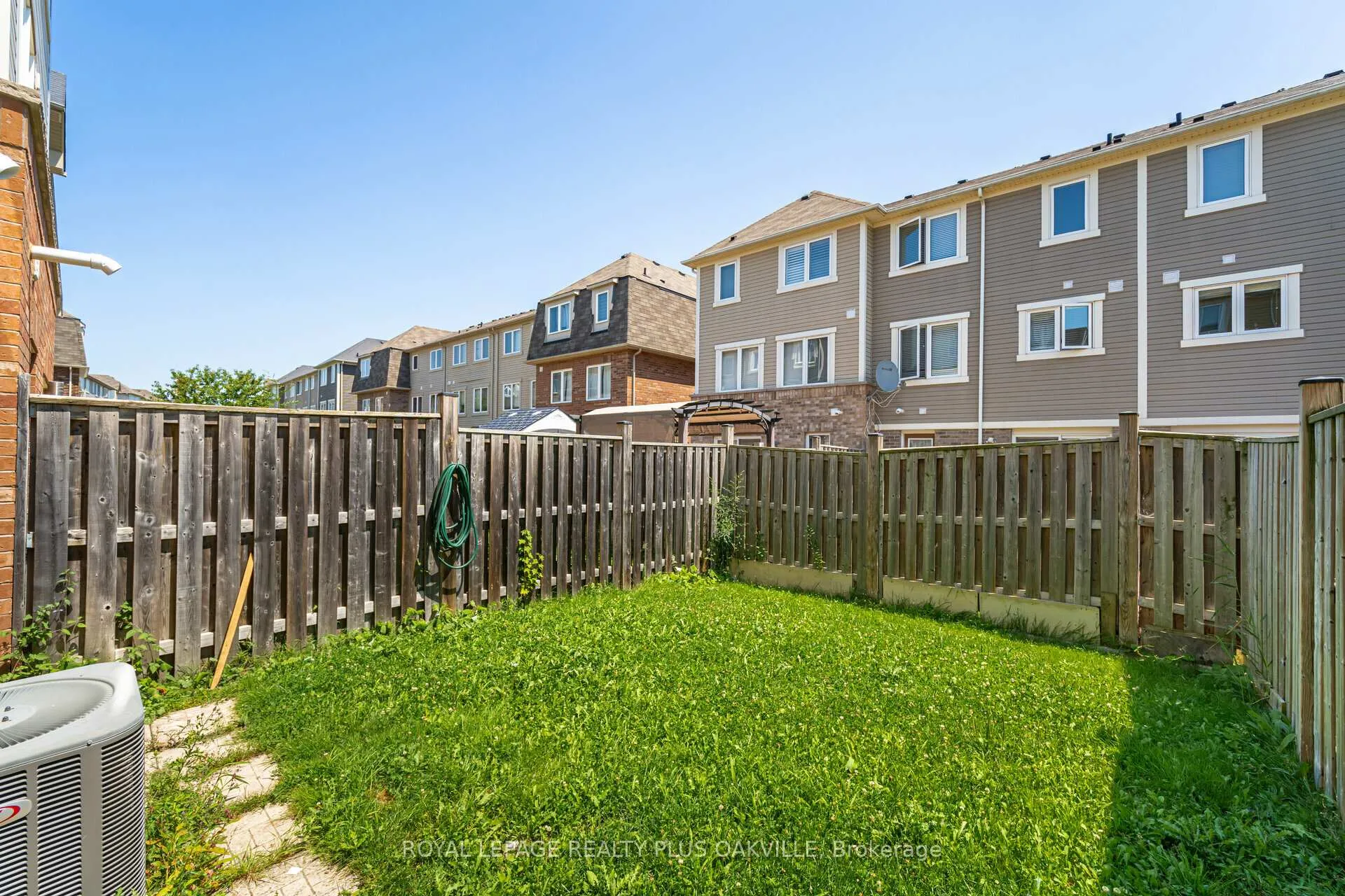 Photo 34 of 57 Bevington Road, Brampton, Northwest Brampton — HOMEH
