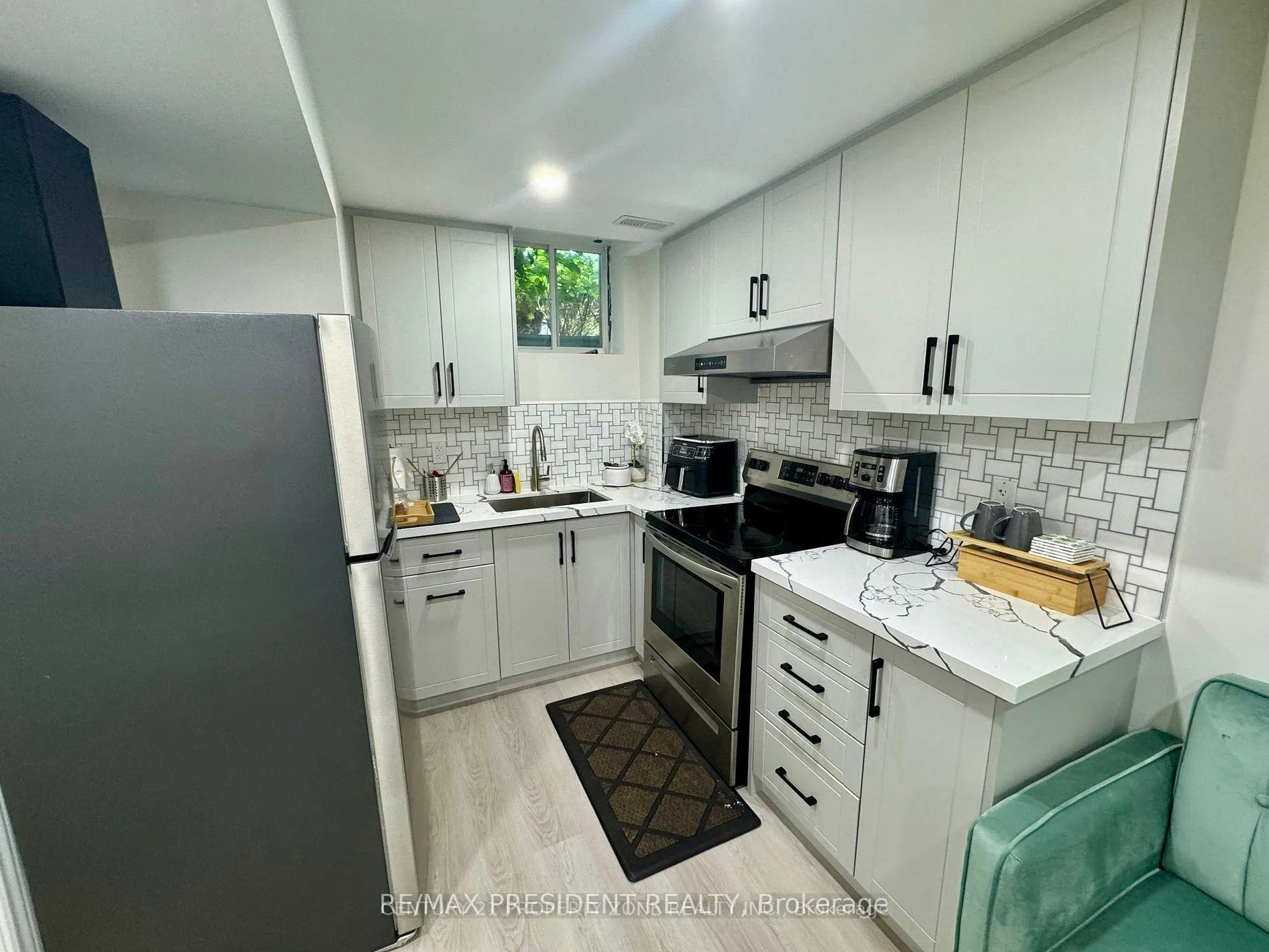 Photo 5 of Unit Bsmt, 86 Oakmore Lane, Brampton, Bram West — HOMEH