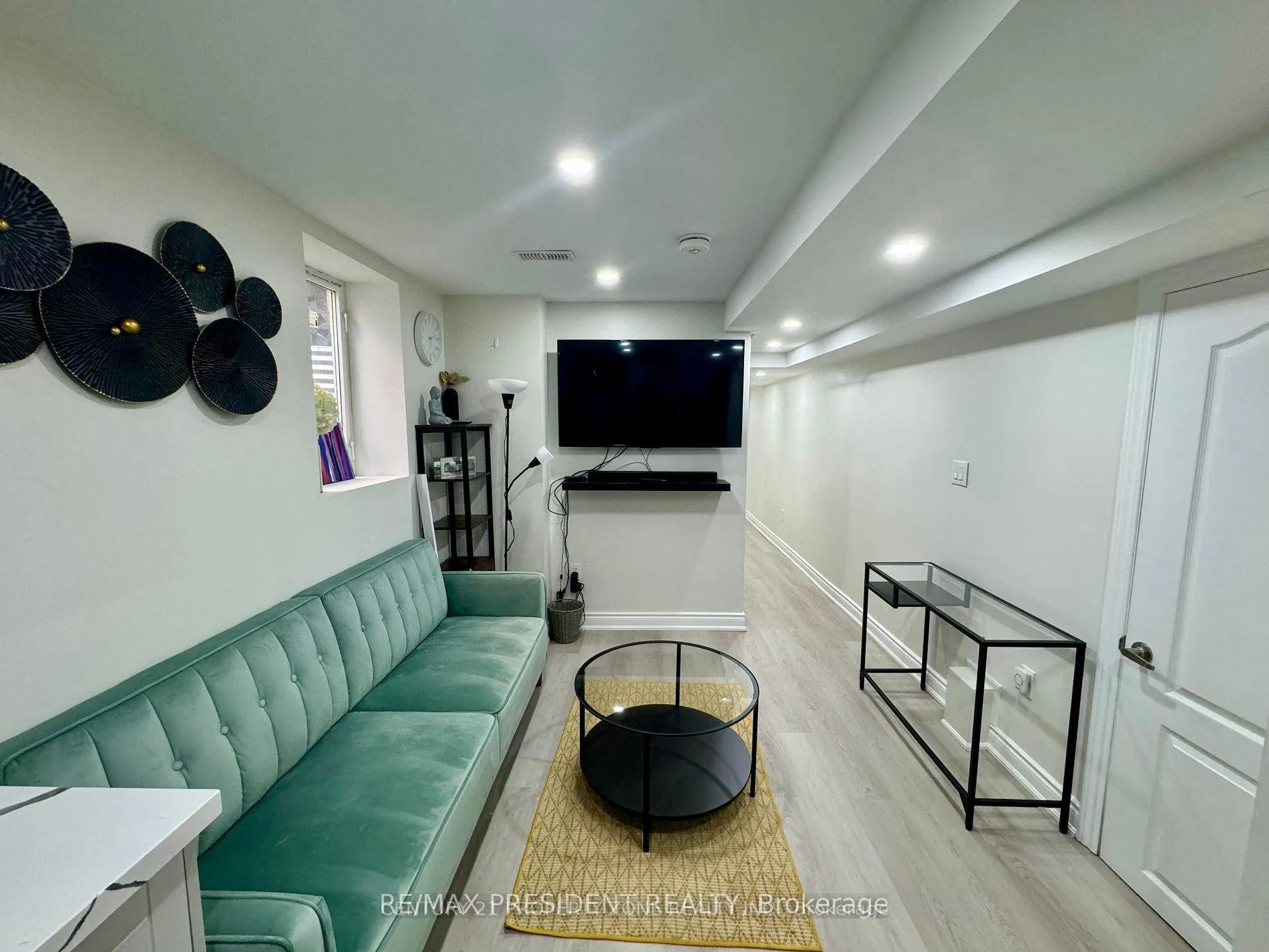Photo 6 of Unit Bsmt, 86 Oakmore Lane, Brampton, Bram West — HOMEH