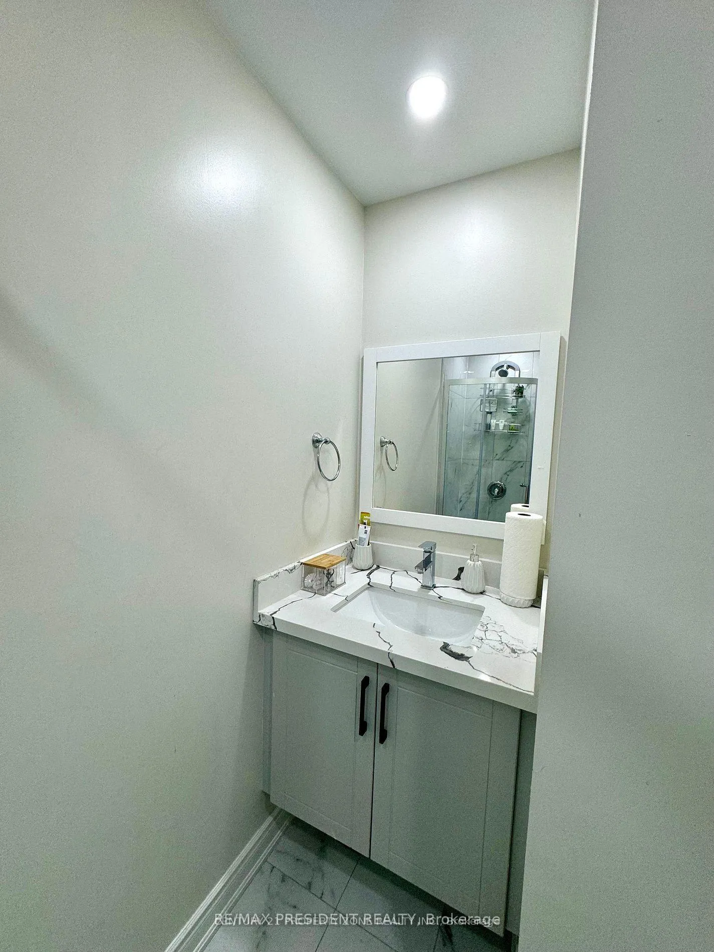Photo 8 of Unit Bsmt, 86 Oakmore Lane, Brampton, Bram West — HOMEH