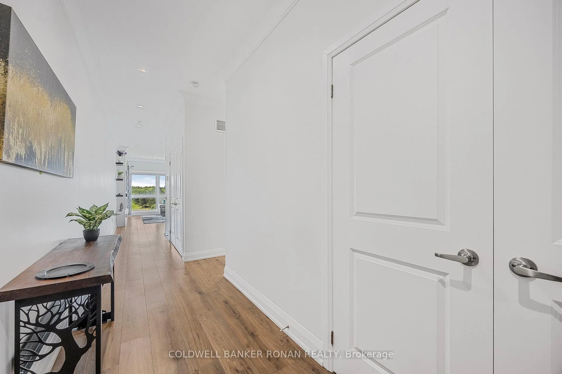 Photo 6 of Unit 609, 64 Queen Street S, New Tecumseth, Tottenham — HOMEH