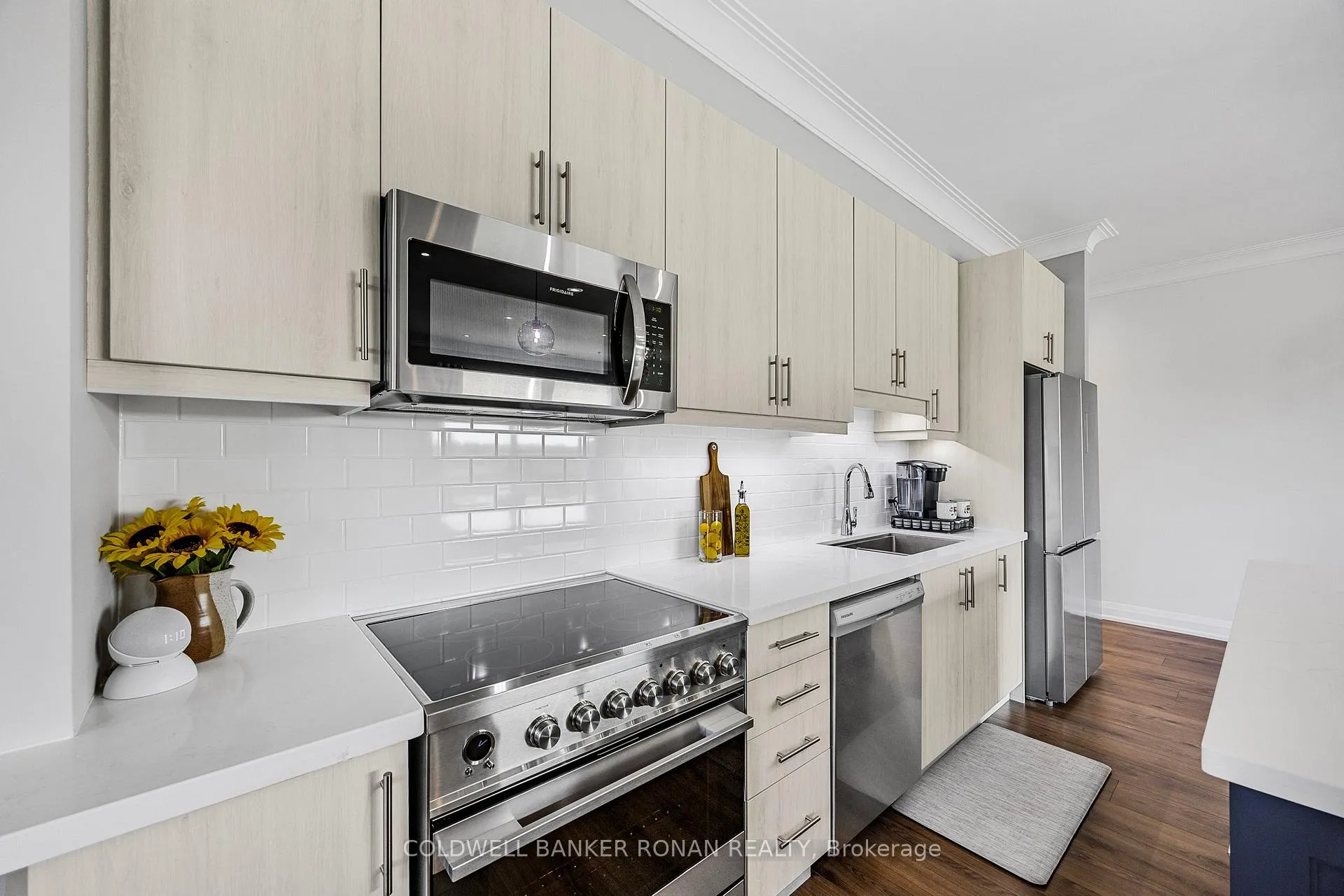 Photo 9 of Unit 609, 64 Queen Street S, New Tecumseth, Tottenham — HOMEH