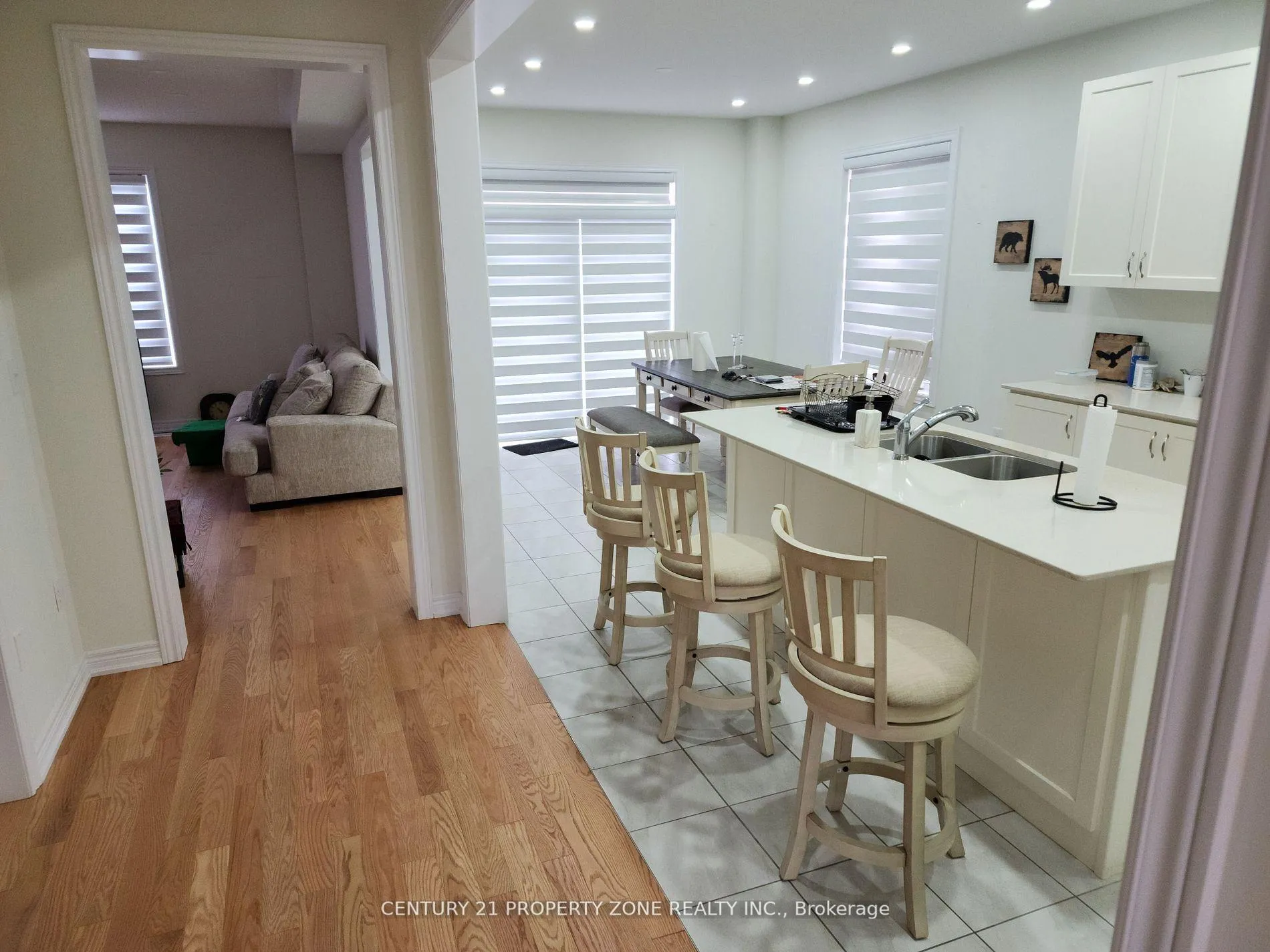 Photo 5 of 13 Junior Road, Brampton, Northwest Brampton — HOMEH