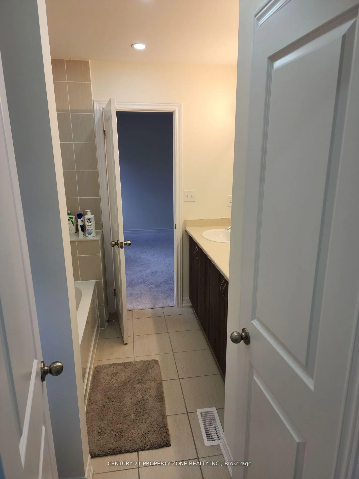 Photo 19 of 13 Junior Road, Brampton, Northwest Brampton — HOMEH