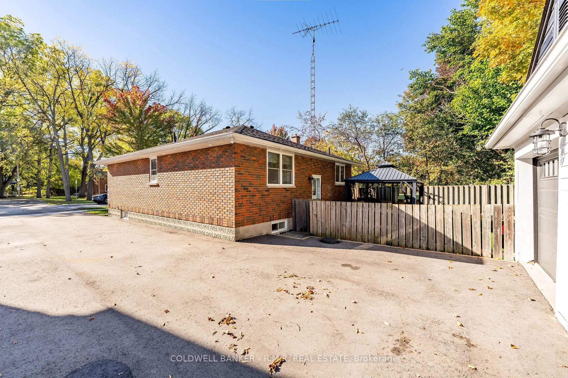 Photo 6 of 18 Centreview Street, Clarington, Orono — HOMEH