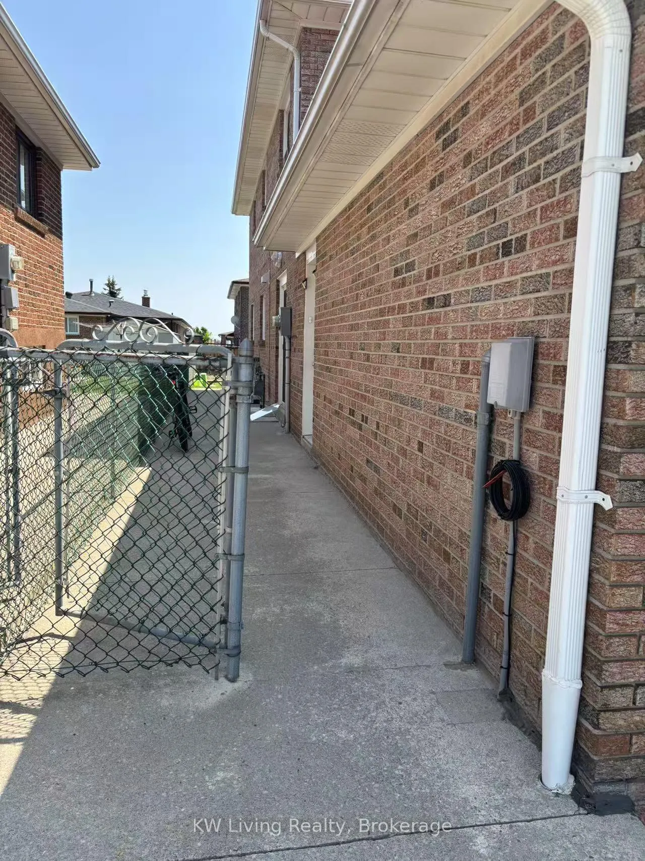 Photo 2 of 119 North Ridge Road, Vaughan, West Woodbridge — HOMEH