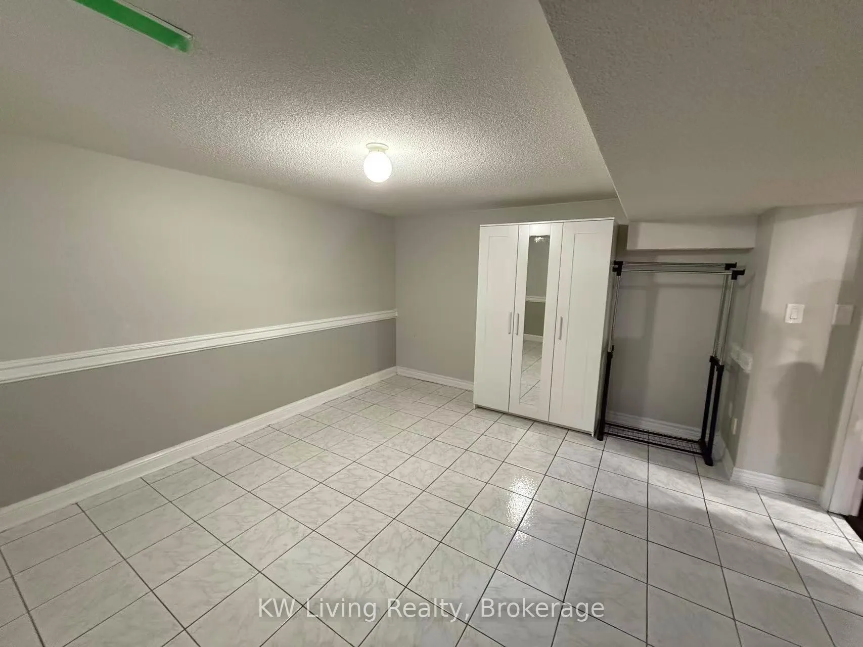 Photo 5 of 119 North Ridge Road, Vaughan, West Woodbridge — HOMEH