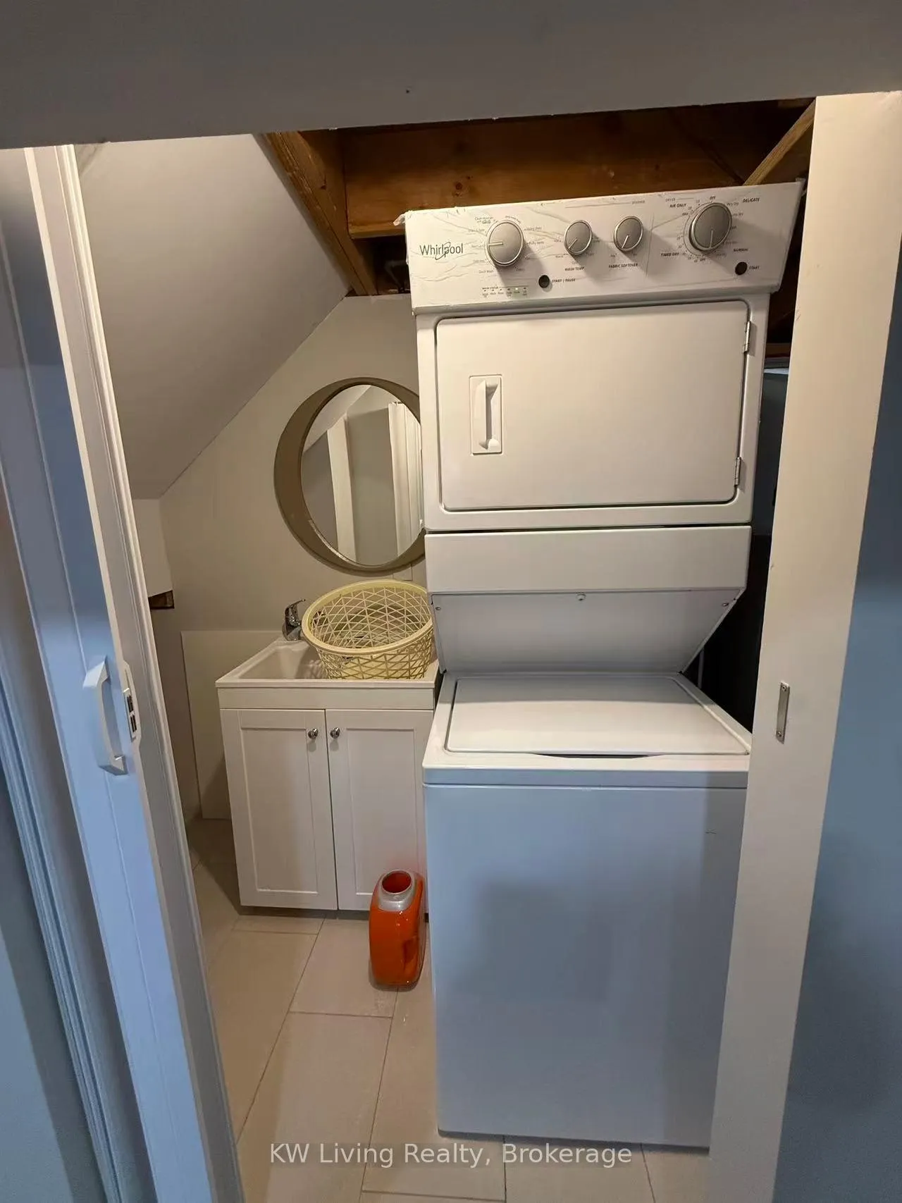 Photo 12 of 119 North Ridge Road, Vaughan, West Woodbridge — HOMEH