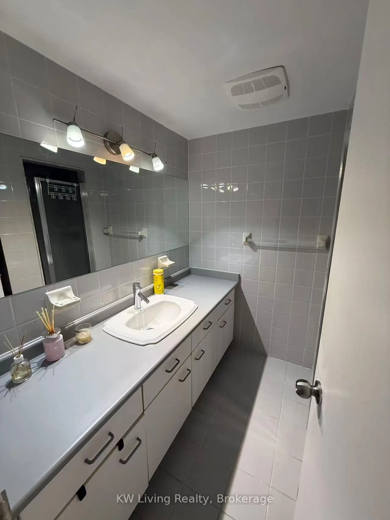 Photo 17 of 119 North Ridge Road, Vaughan, West Woodbridge — HOMEH