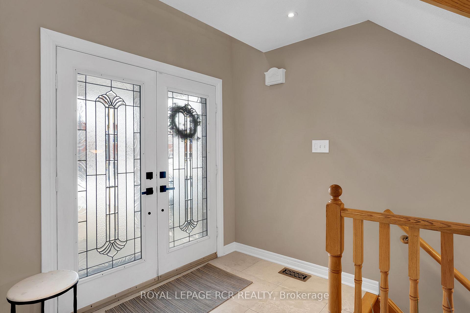 Photo 4 of 20 Boltonview Crescent, Caledon, Bolton West — HOMEH