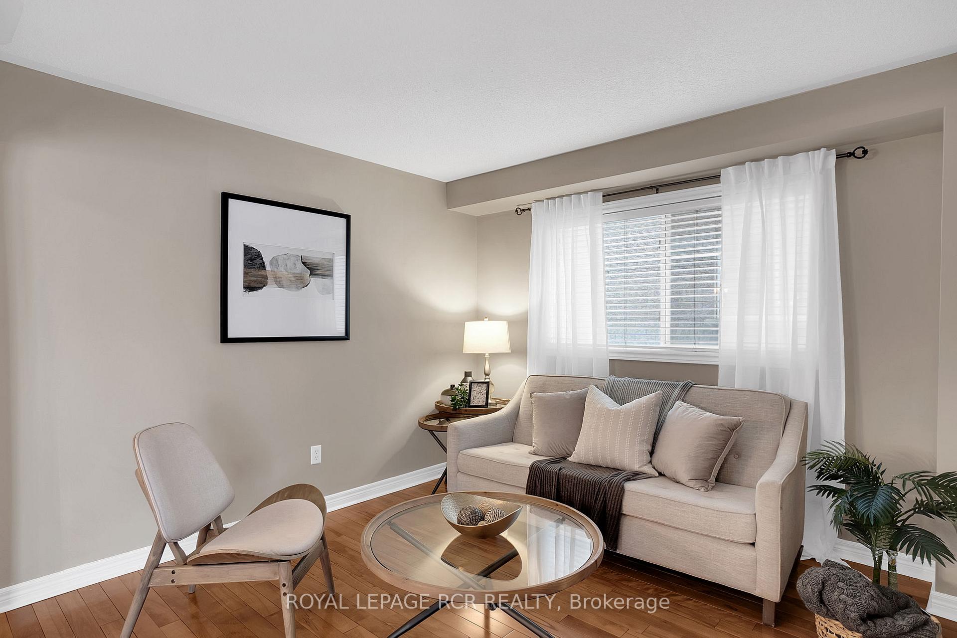 Photo 6 of 20 Boltonview Crescent, Caledon, Bolton West — HOMEH