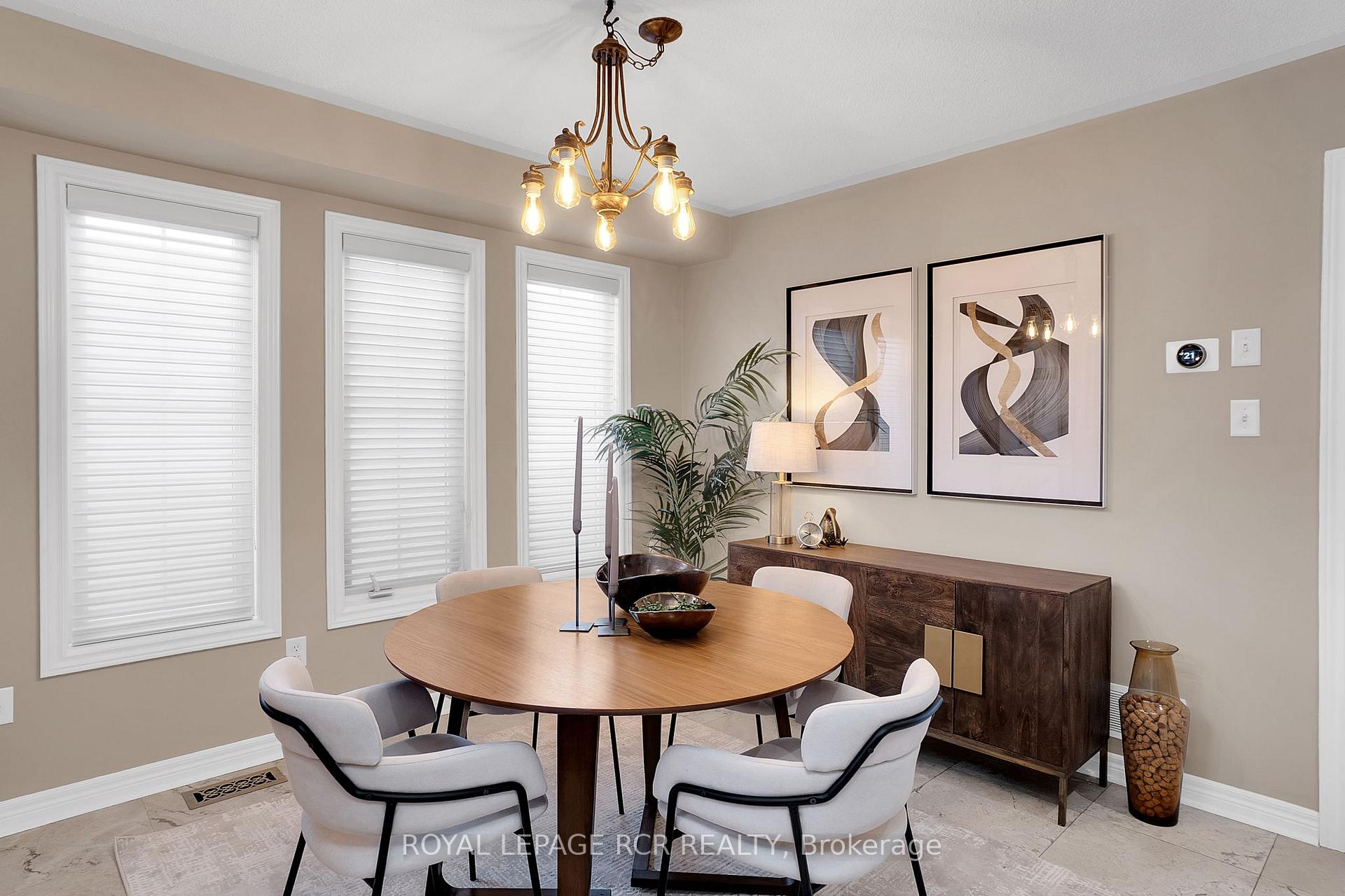 Photo 8 of 20 Boltonview Crescent, Caledon, Bolton West — HOMEH