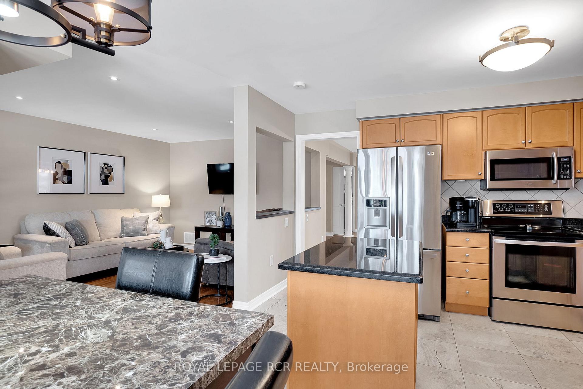 Photo 12 of 20 Boltonview Crescent, Caledon, Bolton West — HOMEH