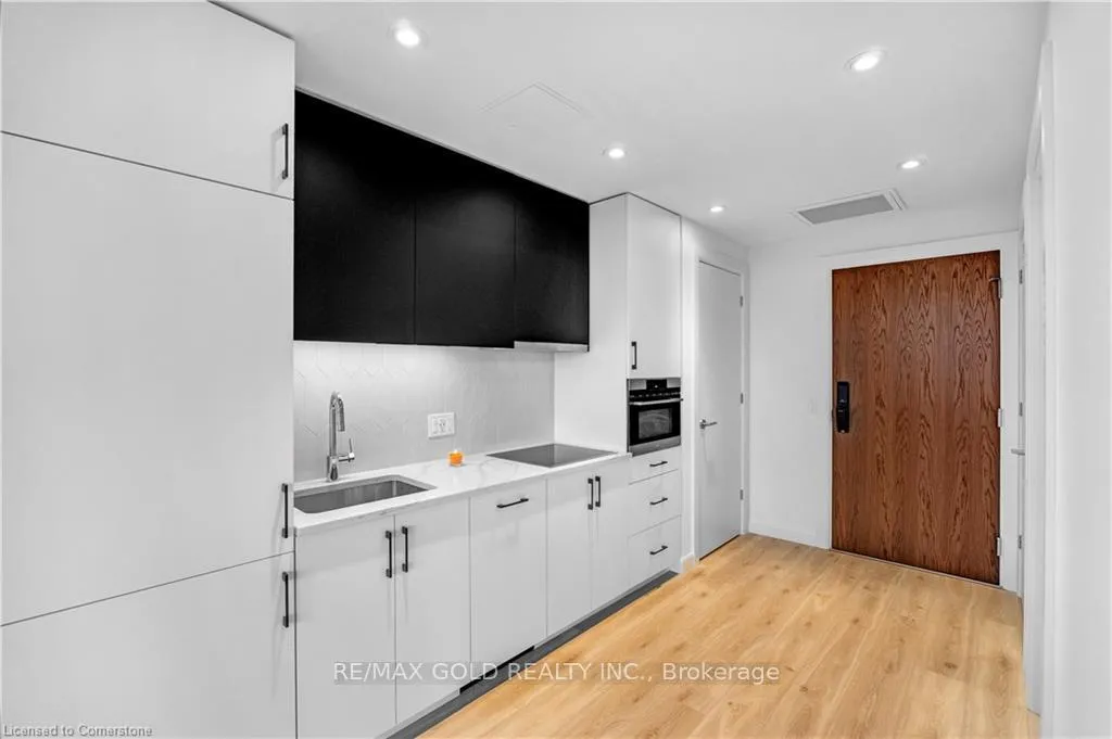 Photo 3 of Unit 1509, 741 King Street W, Kitchener — HOMEH