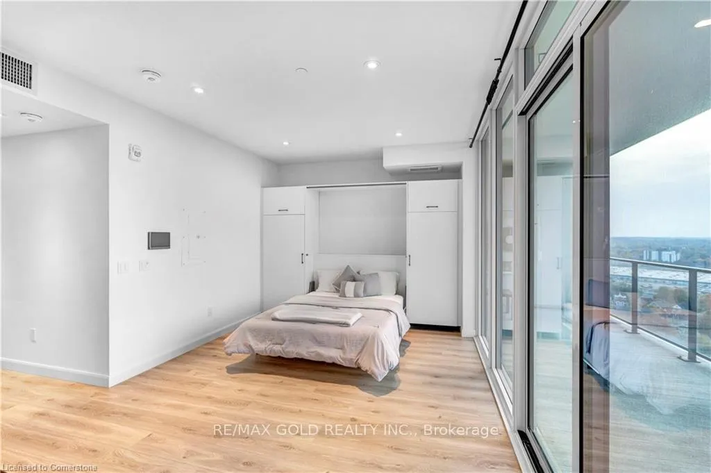 Photo 9 of Unit 1509, 741 King Street W, Kitchener — HOMEH