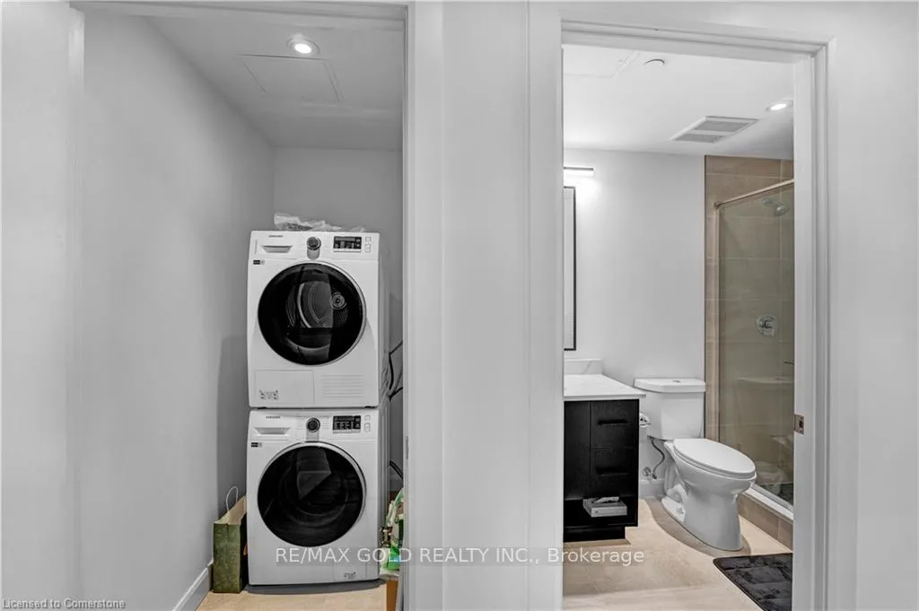 Photo 14 of Unit 1509, 741 King Street W, Kitchener — HOMEH