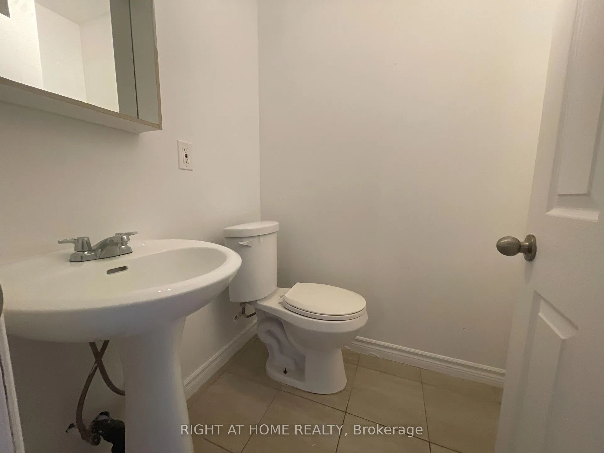 Photo 7 of Unit 7, 279 Drouillard Road, Windsor — HOMEH