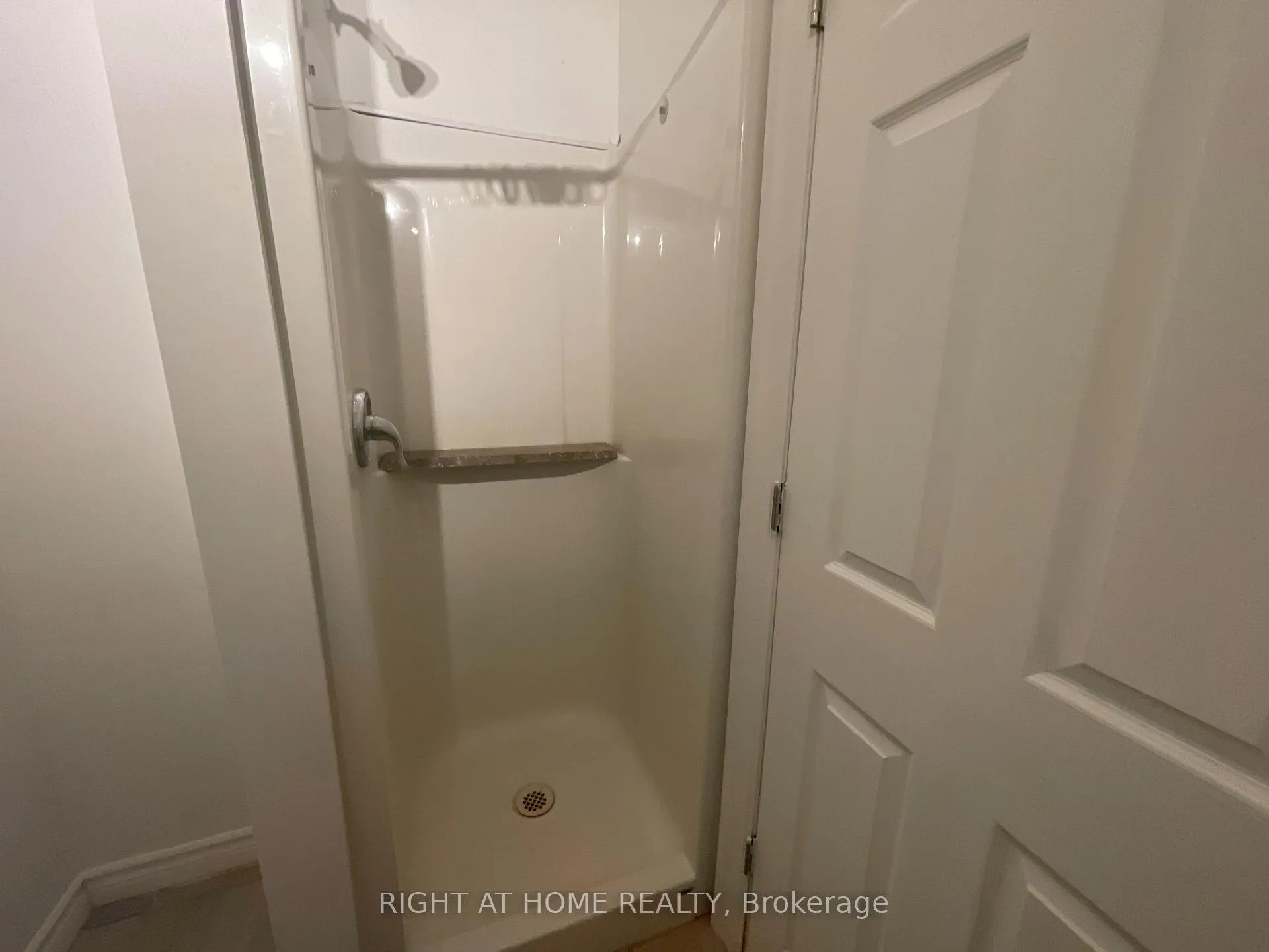 Photo 10 of Unit 7, 279 Drouillard Road, Windsor — HOMEH