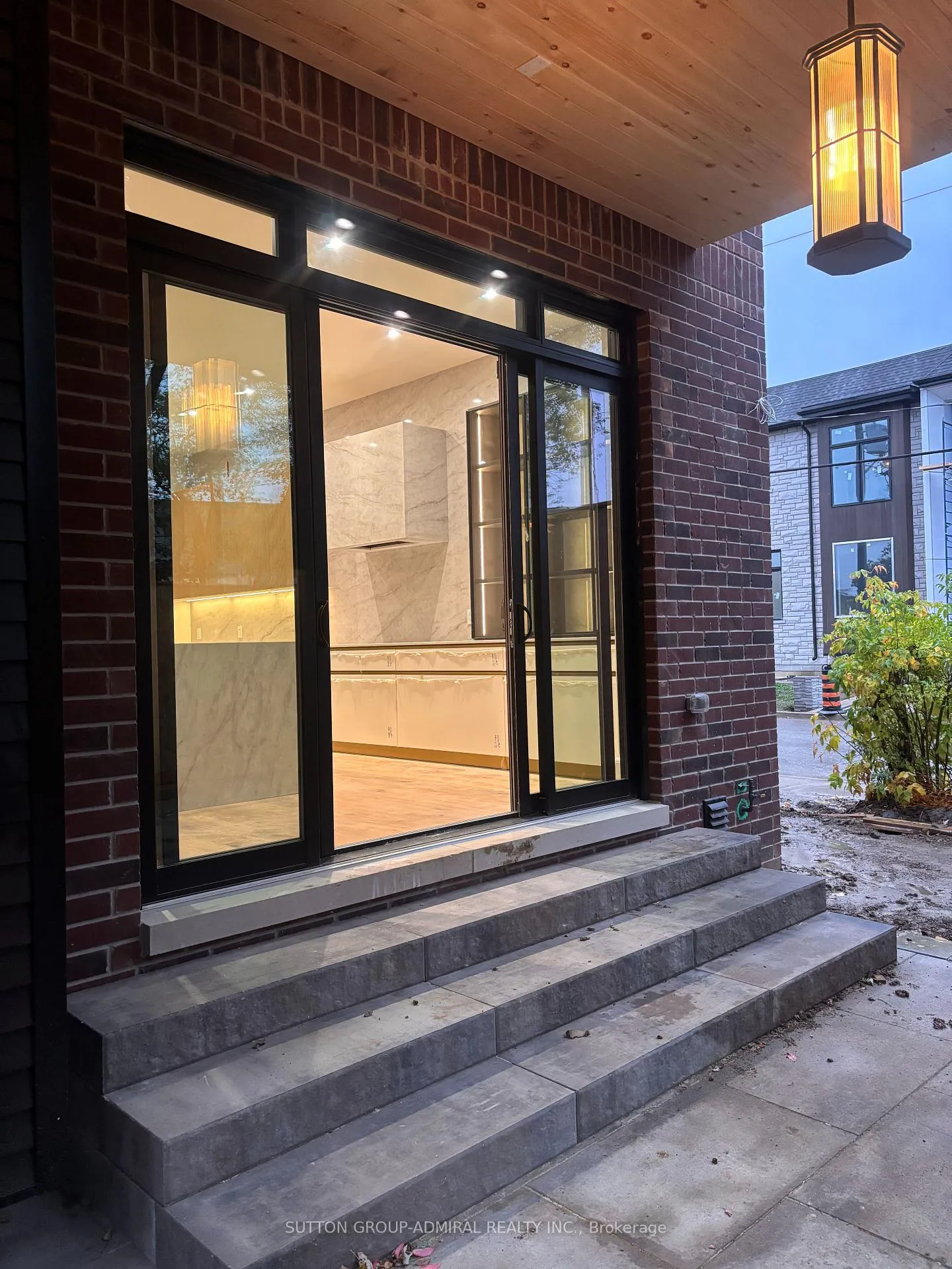 Photo 4 of 78 Burncrest Drive, Toronto, Bedford Park-Nortown — HOMEH
