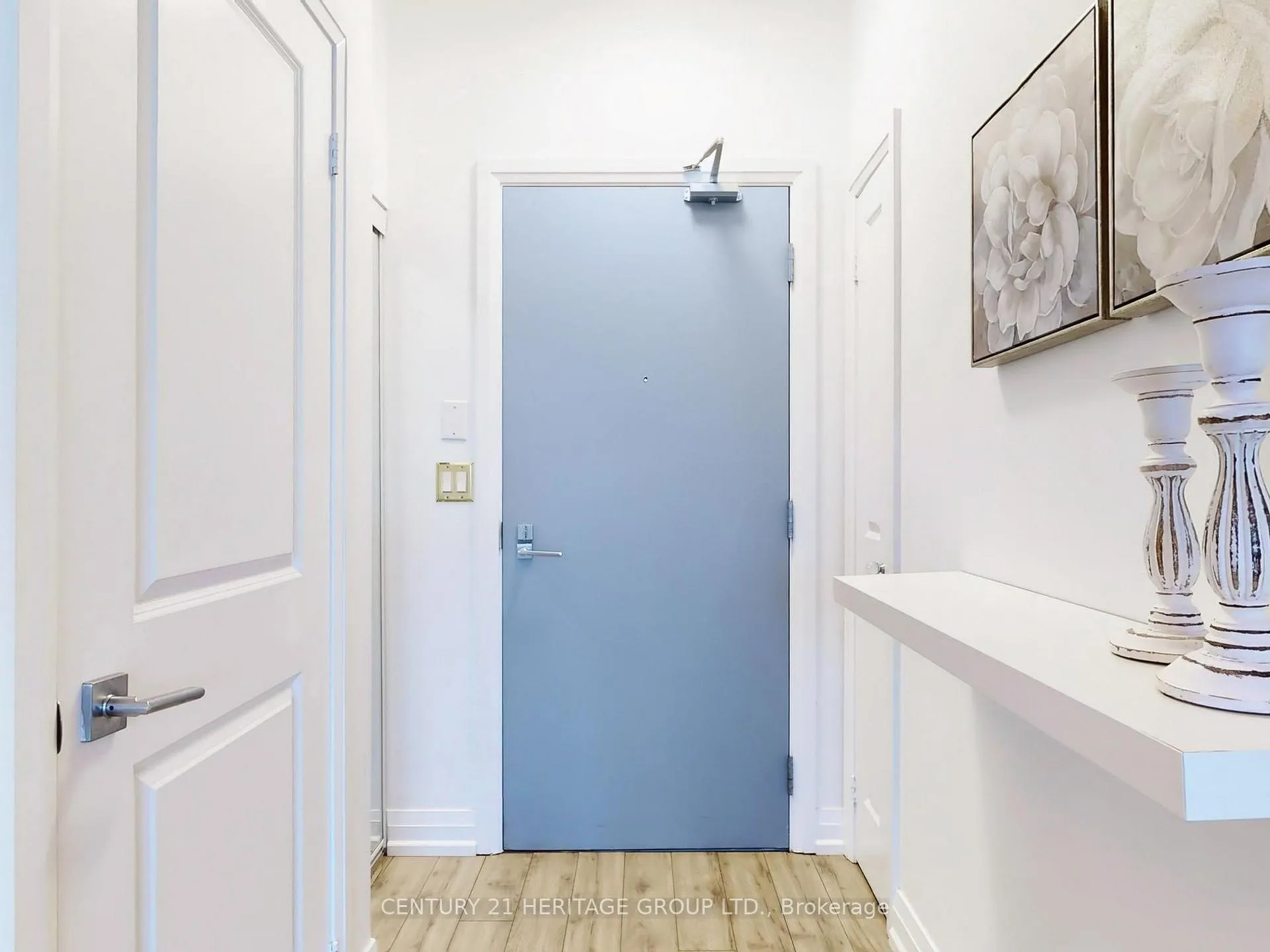 Photo 9 of Unit PH105, 7165 Yonge Street, Markham, Grandview — HOMEH