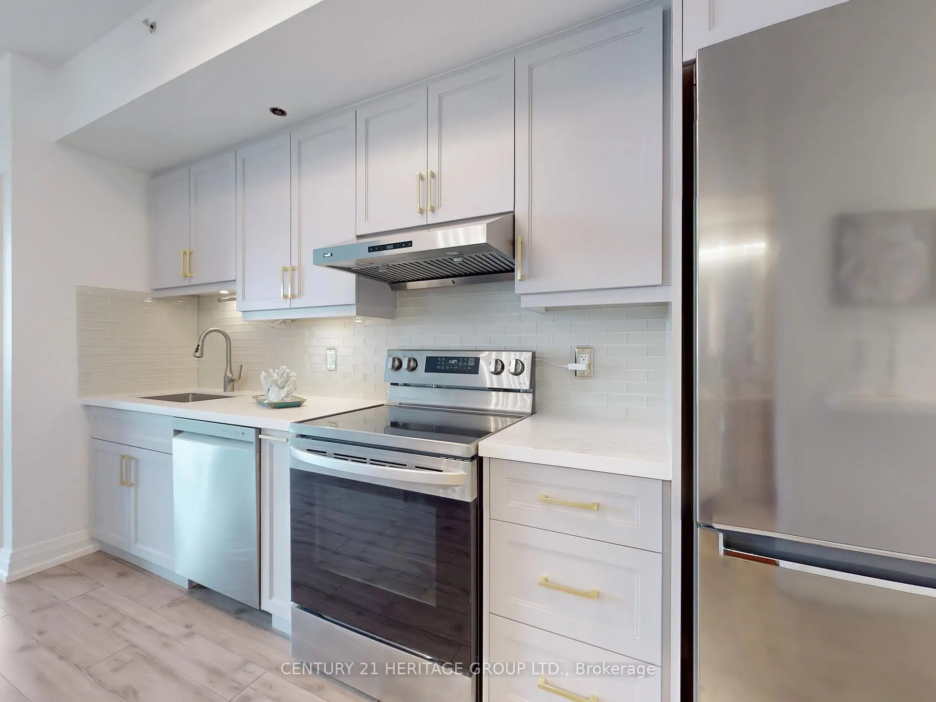 Photo 18 of Unit PH105, 7165 Yonge Street, Markham, Grandview — HOMEH