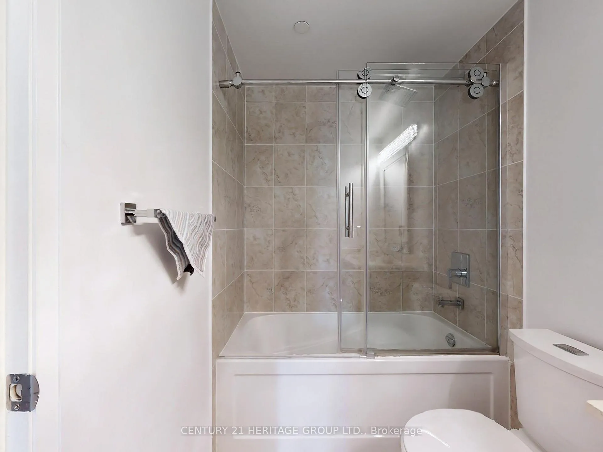 Photo 24 of Unit PH105, 7165 Yonge Street, Markham, Grandview — HOMEH
