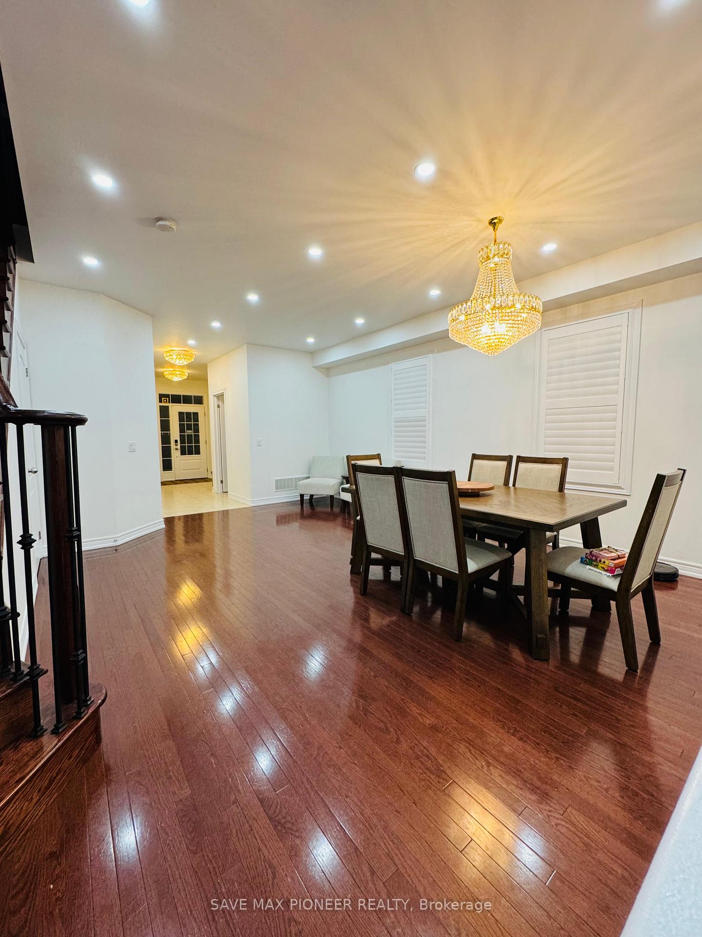 Photo 4 of 16 Mcechearn Crescent E, Caledon, Rural Caledon — HOMEH