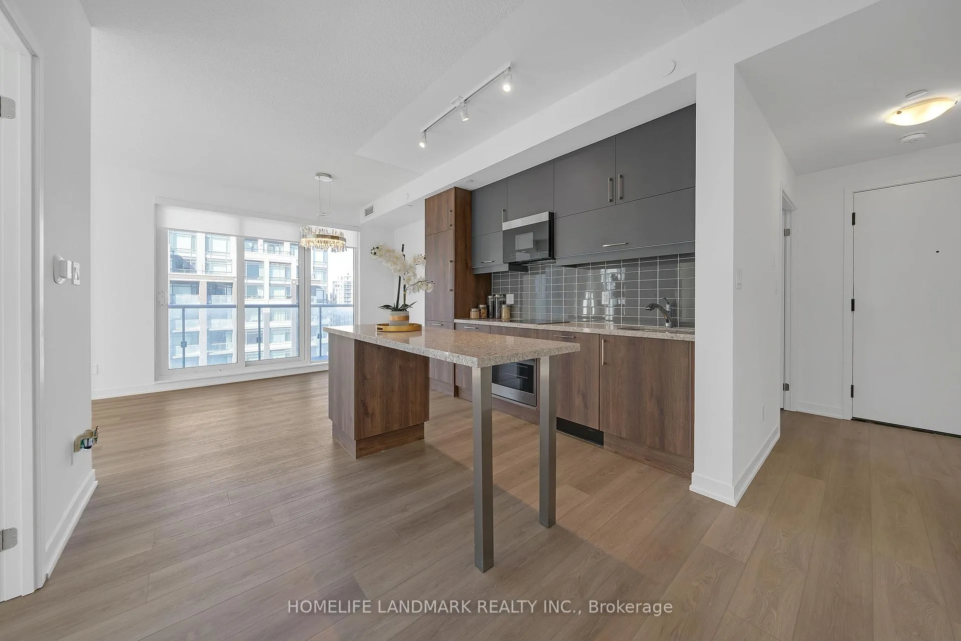 Photo 2 of Unit 903, 292 Verdale Crossing, Markham, Unionville — HOMEH