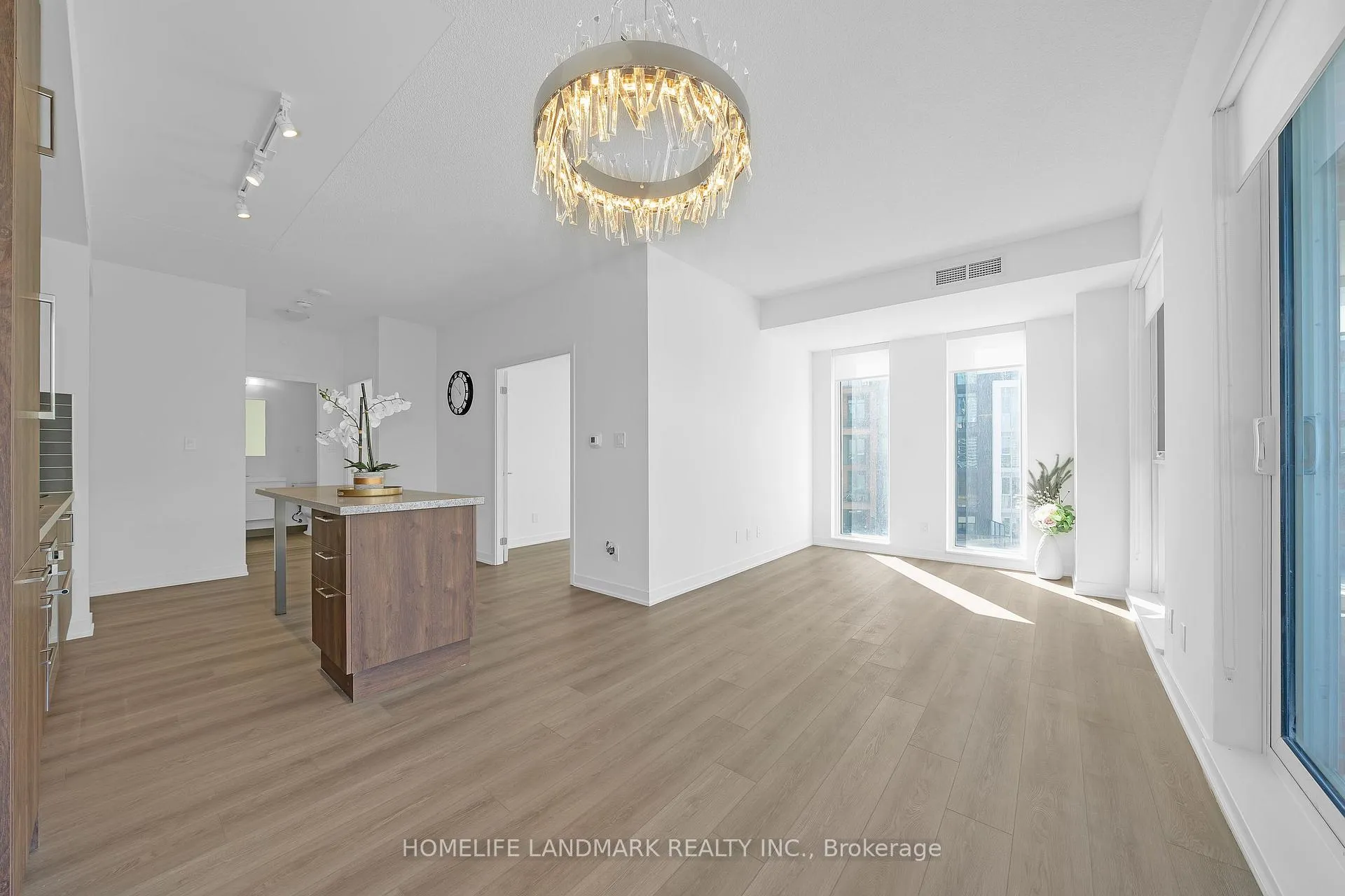 Photo 9 of Unit 903, 292 Verdale Crossing, Markham, Unionville — HOMEH