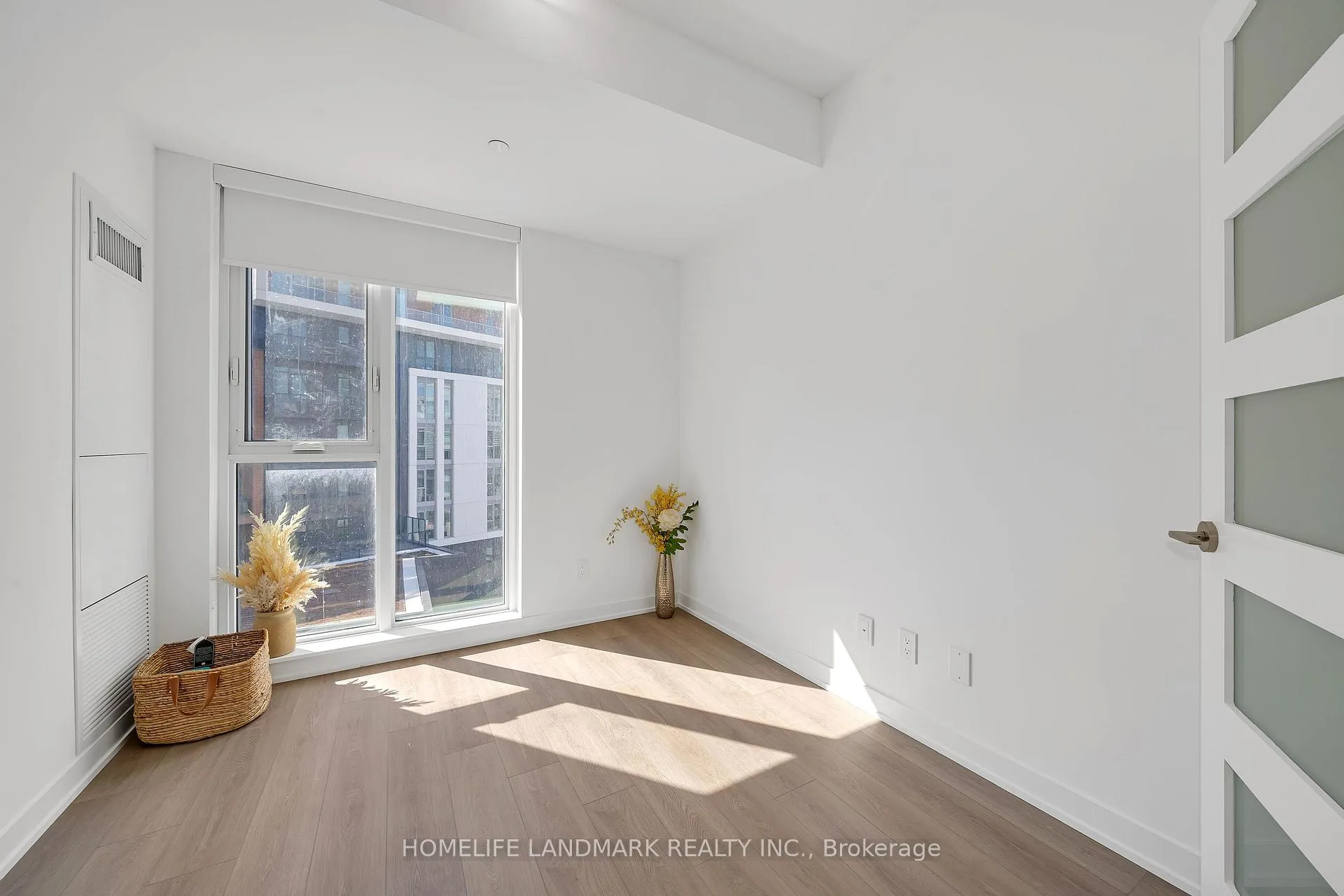Photo 16 of Unit 903, 292 Verdale Crossing, Markham, Unionville — HOMEH