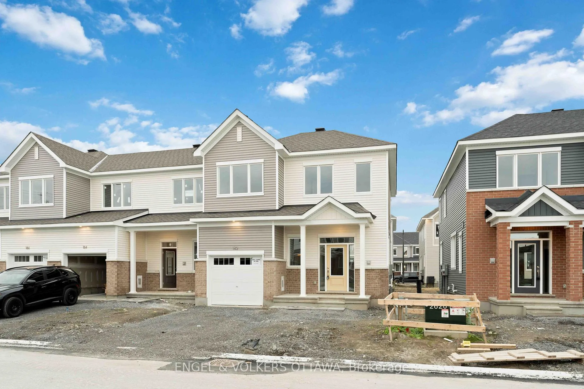 Front of 182 Ryan Reynolds Way