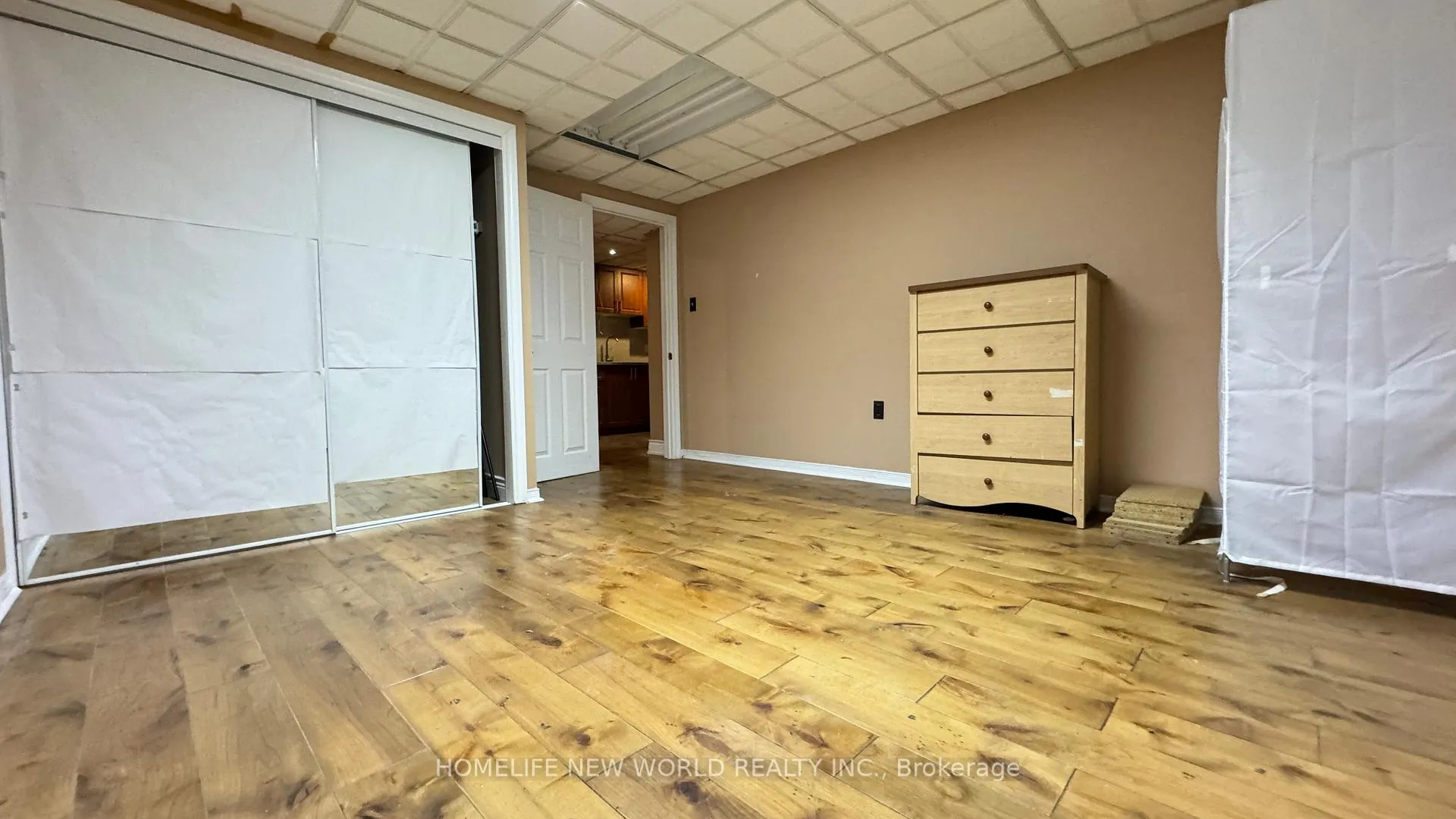 Photo 4 of 186 Henderson Avenue, Markham, Thornhill — HOMEH