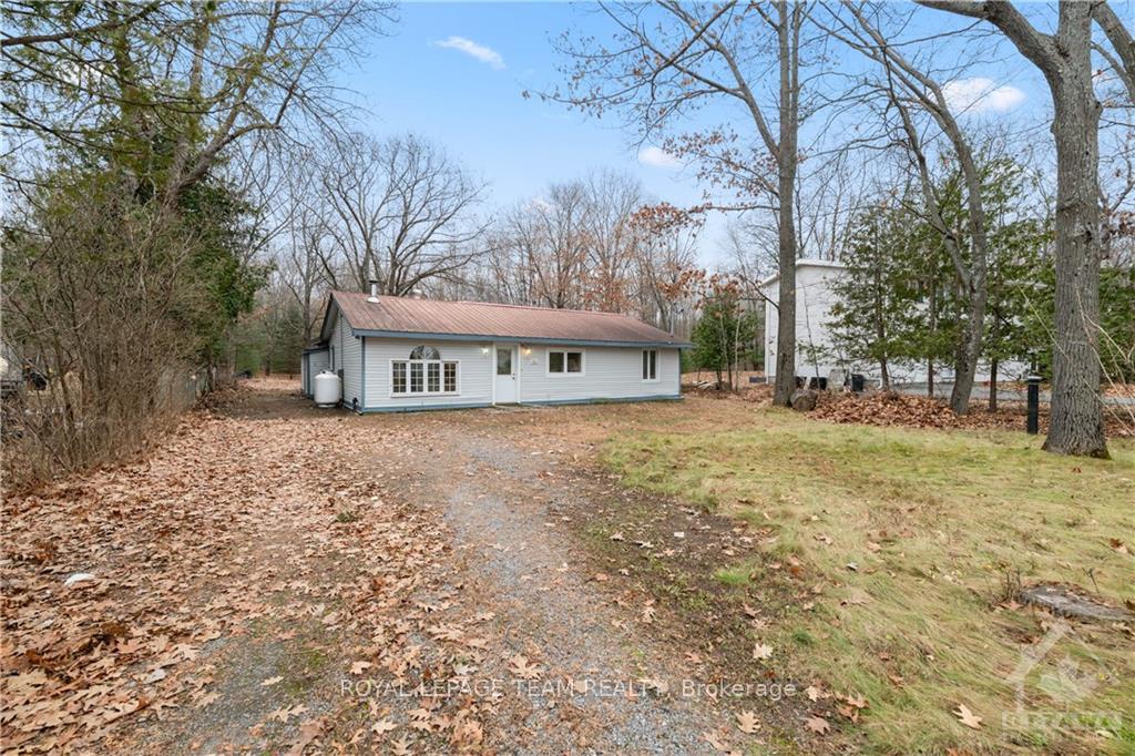 Photo 1 of 721 Bayview Drive, Ottawa, Constance Bay — HOMEH
