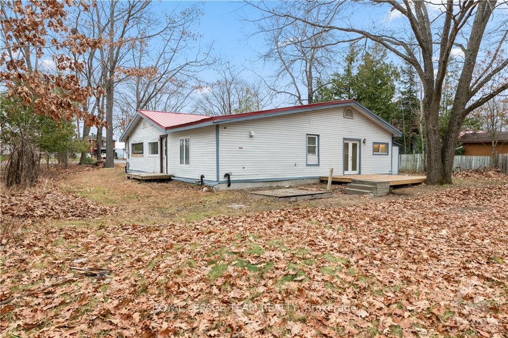 Photo 2 of 721 Bayview Drive, Ottawa, Constance Bay — HOMEH