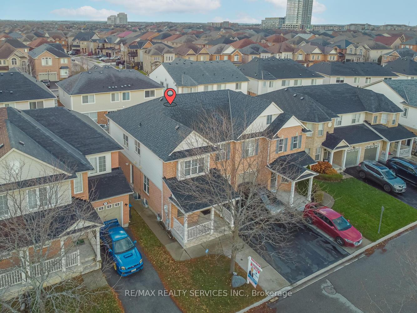 Photo 3 of 36 Tawnie Crescent, Brampton, Credit Valley — HOMEH