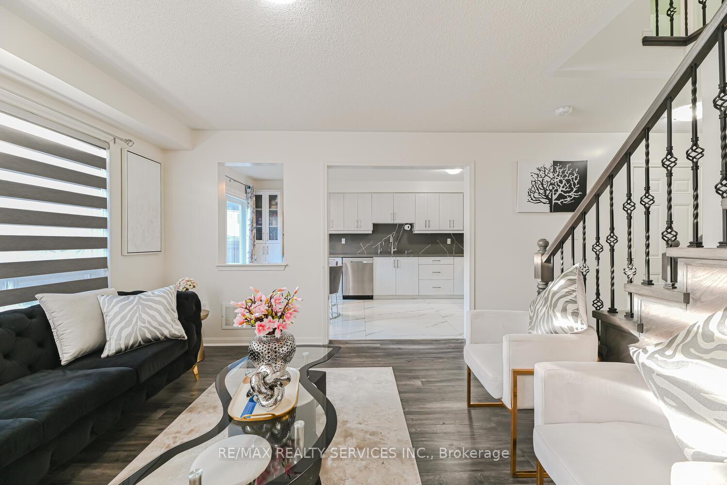 Photo 14 of 36 Tawnie Crescent, Brampton, Credit Valley — HOMEH