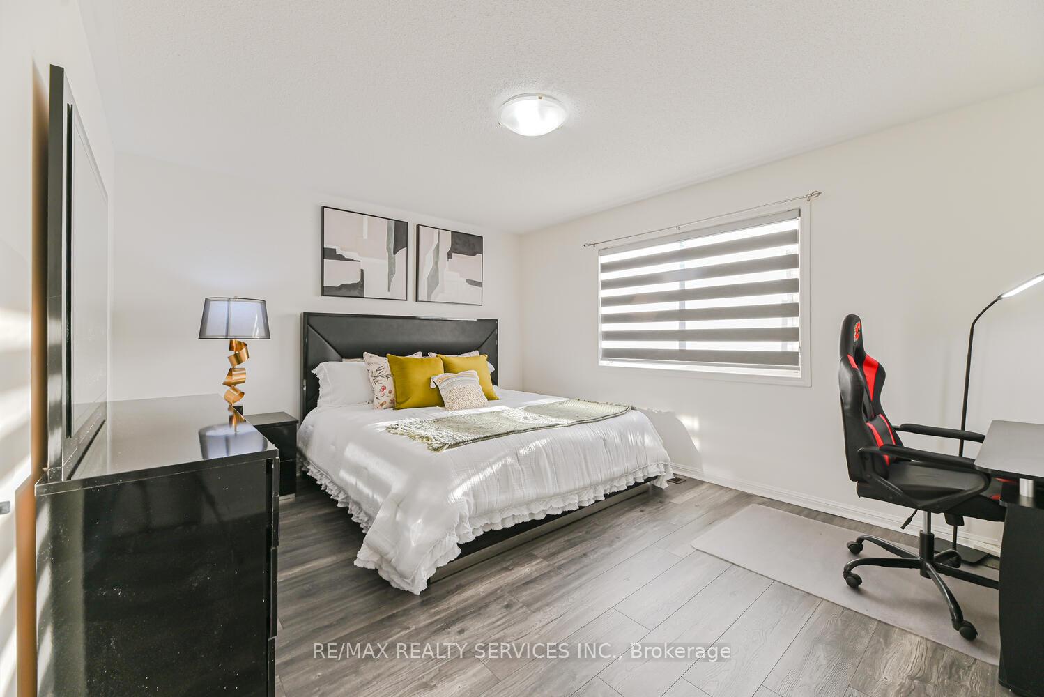 Photo 23 of 36 Tawnie Crescent, Brampton, Credit Valley — HOMEH