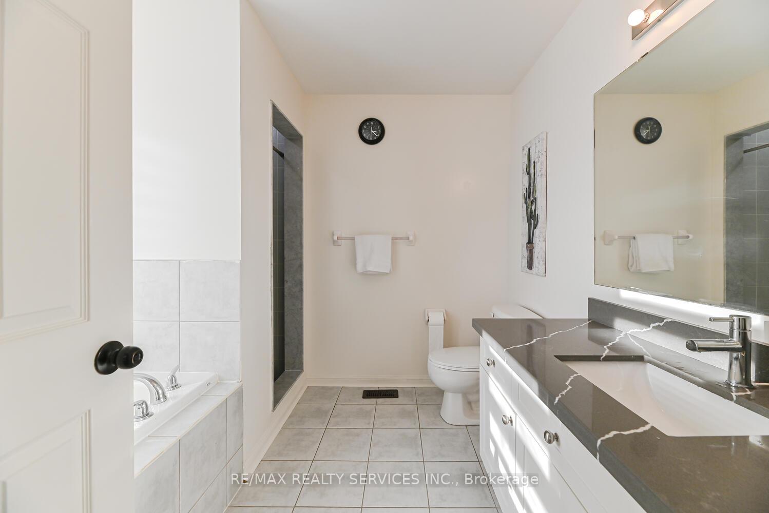 Photo 25 of 36 Tawnie Crescent, Brampton, Credit Valley — HOMEH
