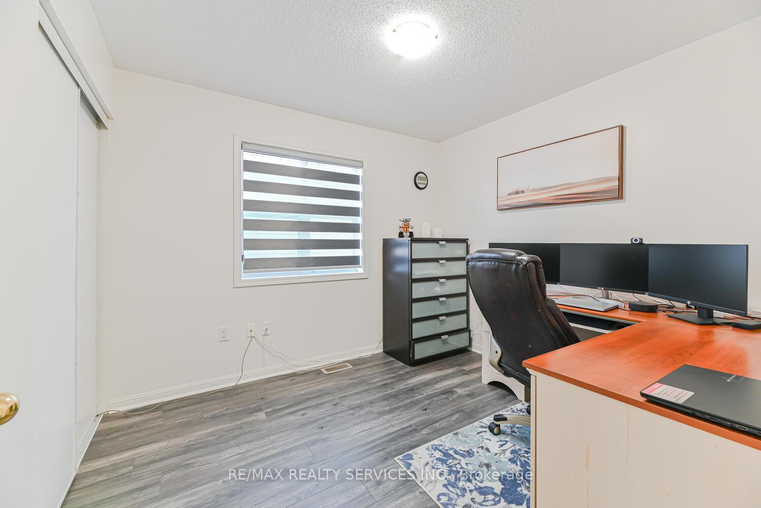 Photo 32 of 36 Tawnie Crescent, Brampton, Credit Valley — HOMEH