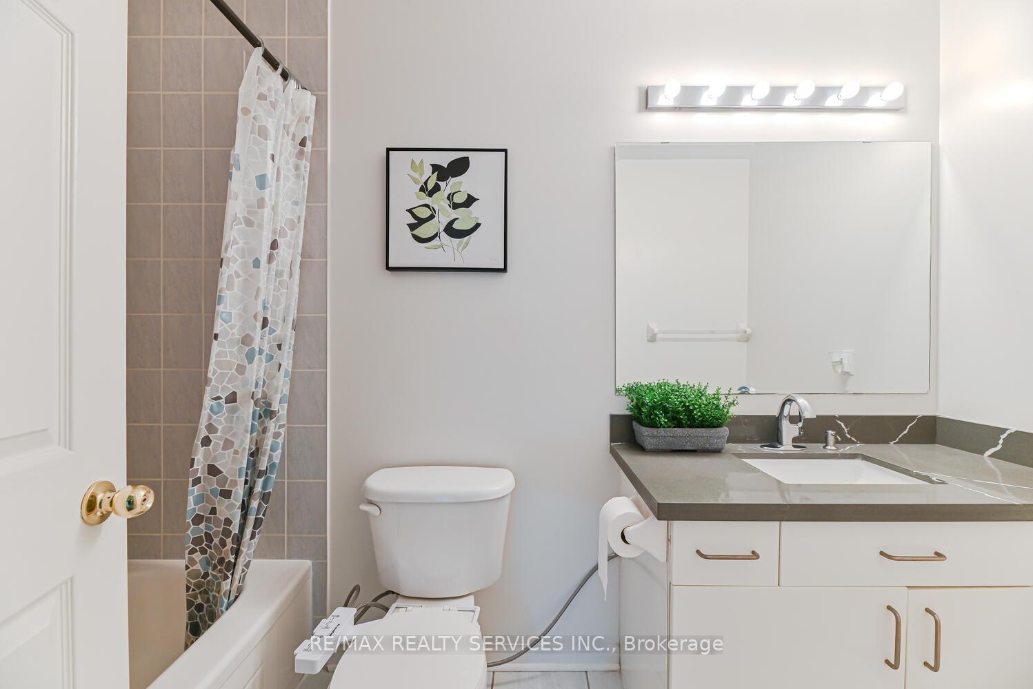 Photo 34 of 36 Tawnie Crescent, Brampton, Credit Valley — HOMEH